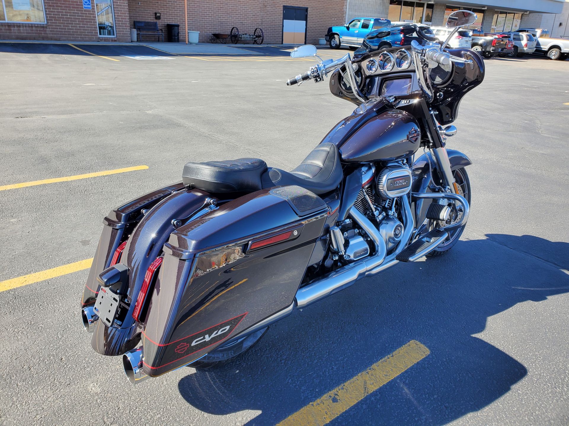 2020 Harley-Davidson CVO™ Street Glide® in Green River, Wyoming - Photo 2