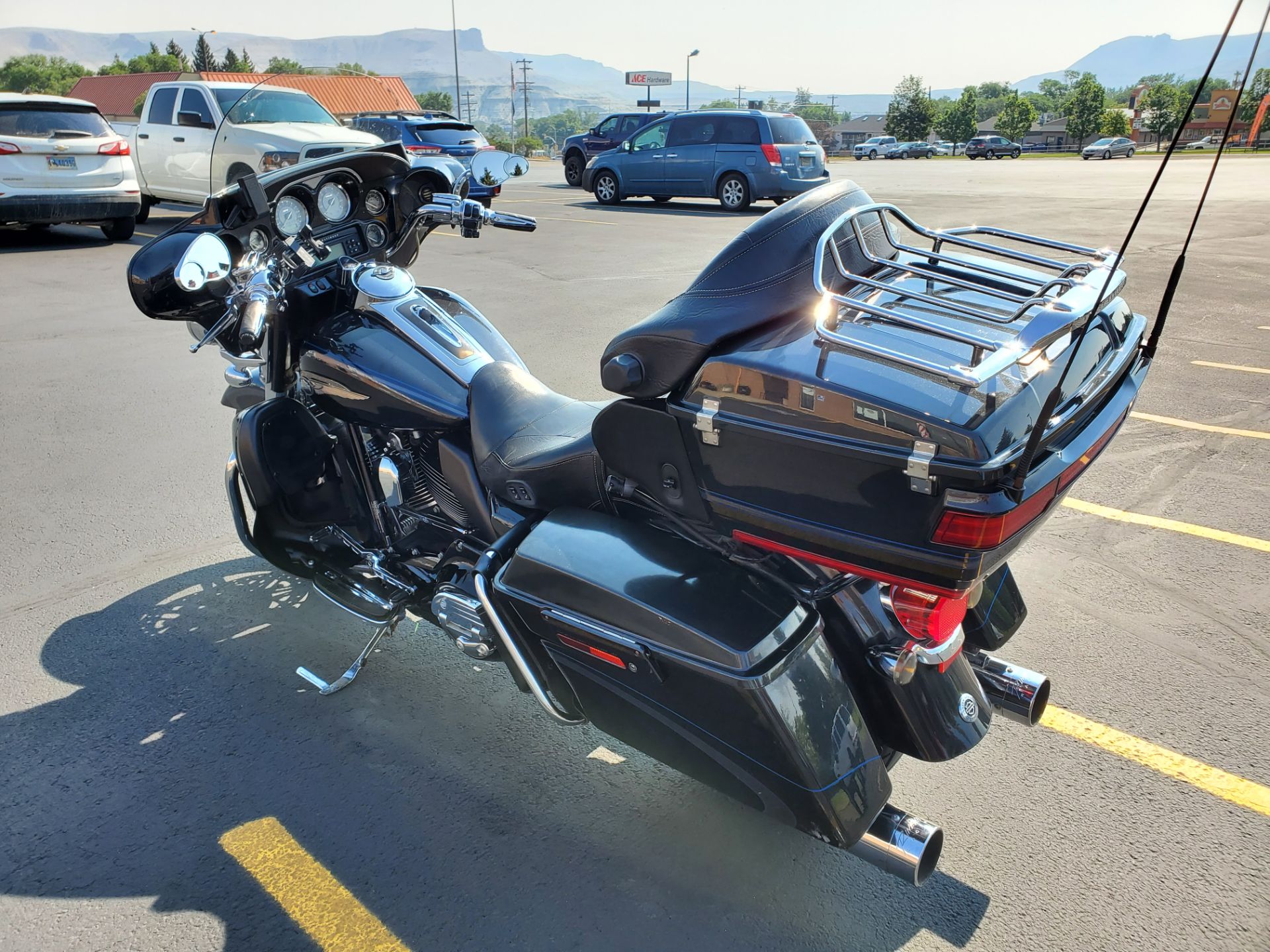 2013 Harley-Davidson CVO™ Ultra Classic® Electra Glide® 110th Anniversary Edition in Green River, Wyoming - Photo 4
