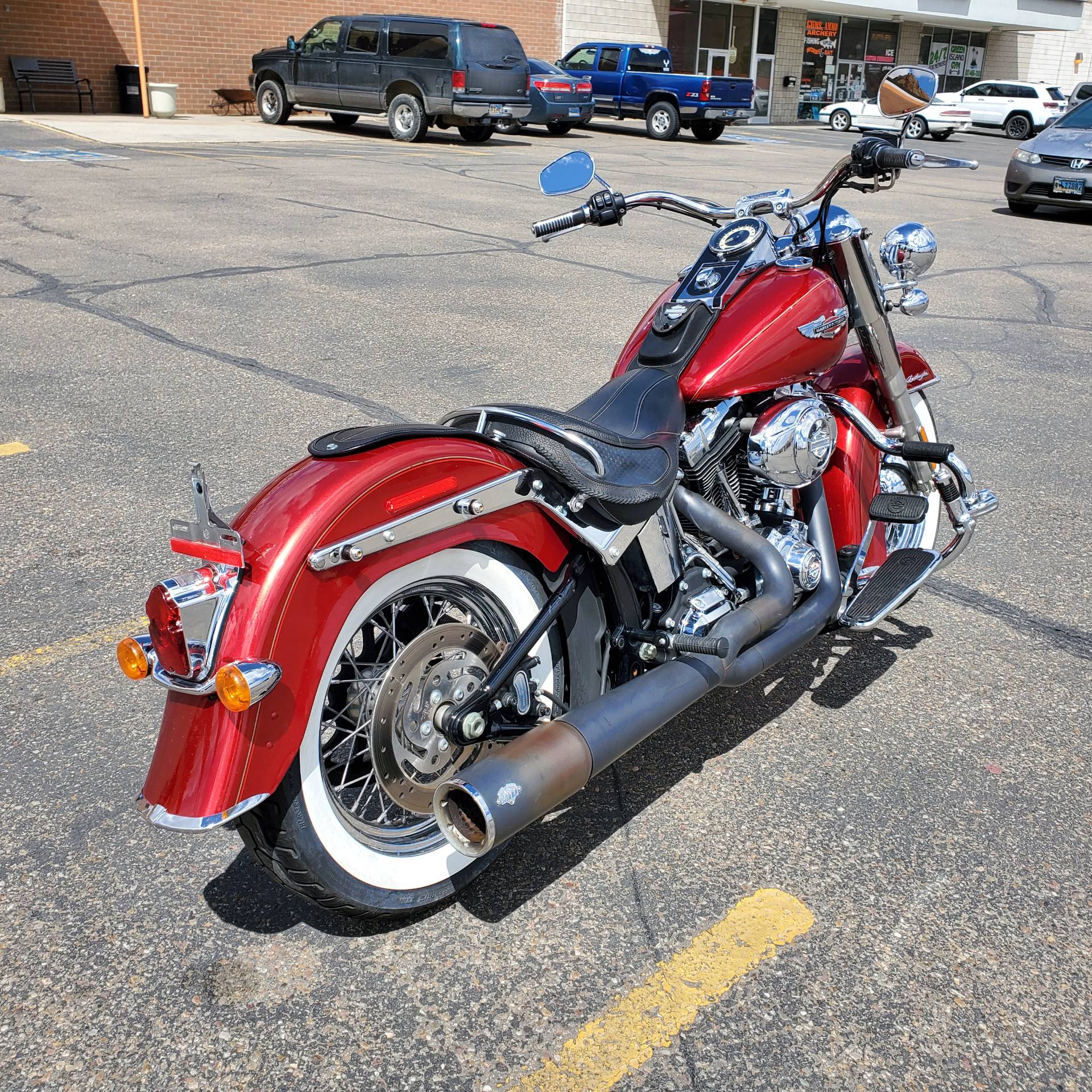 softail deluxe driver backrest