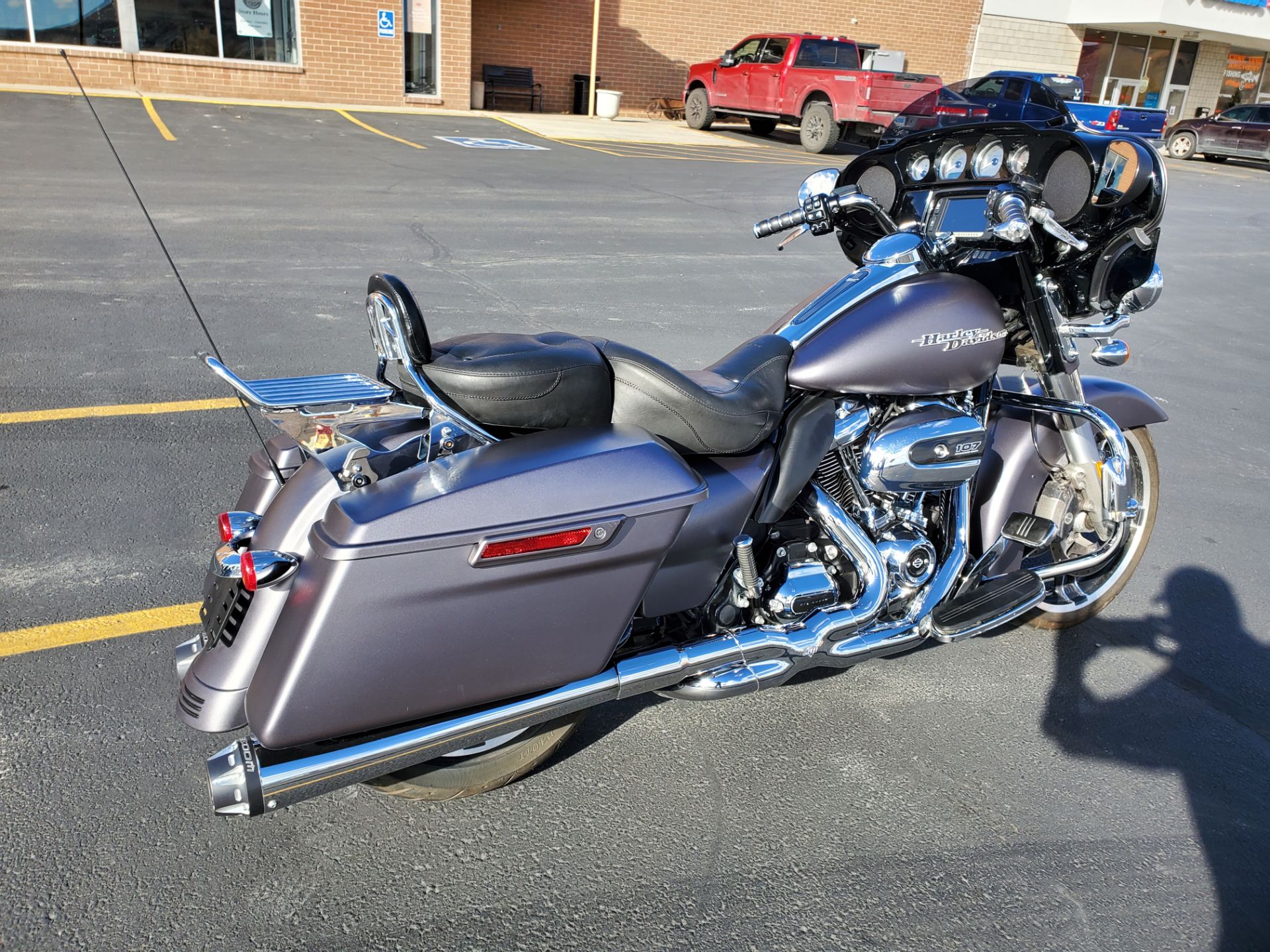 2017 Harley-Davidson Street Glide® Special in Green River, Wyoming - Photo 2