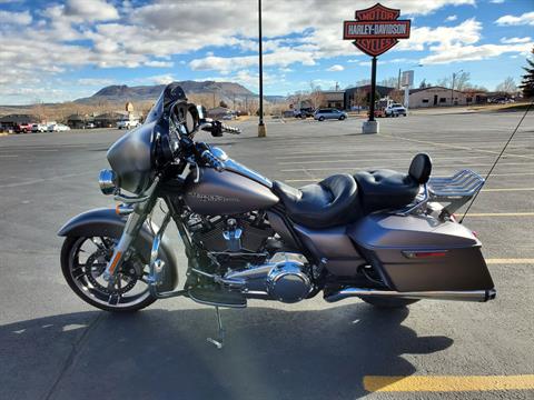 2017 Harley-Davidson Street Glide® Special in Green River, Wyoming - Photo 5