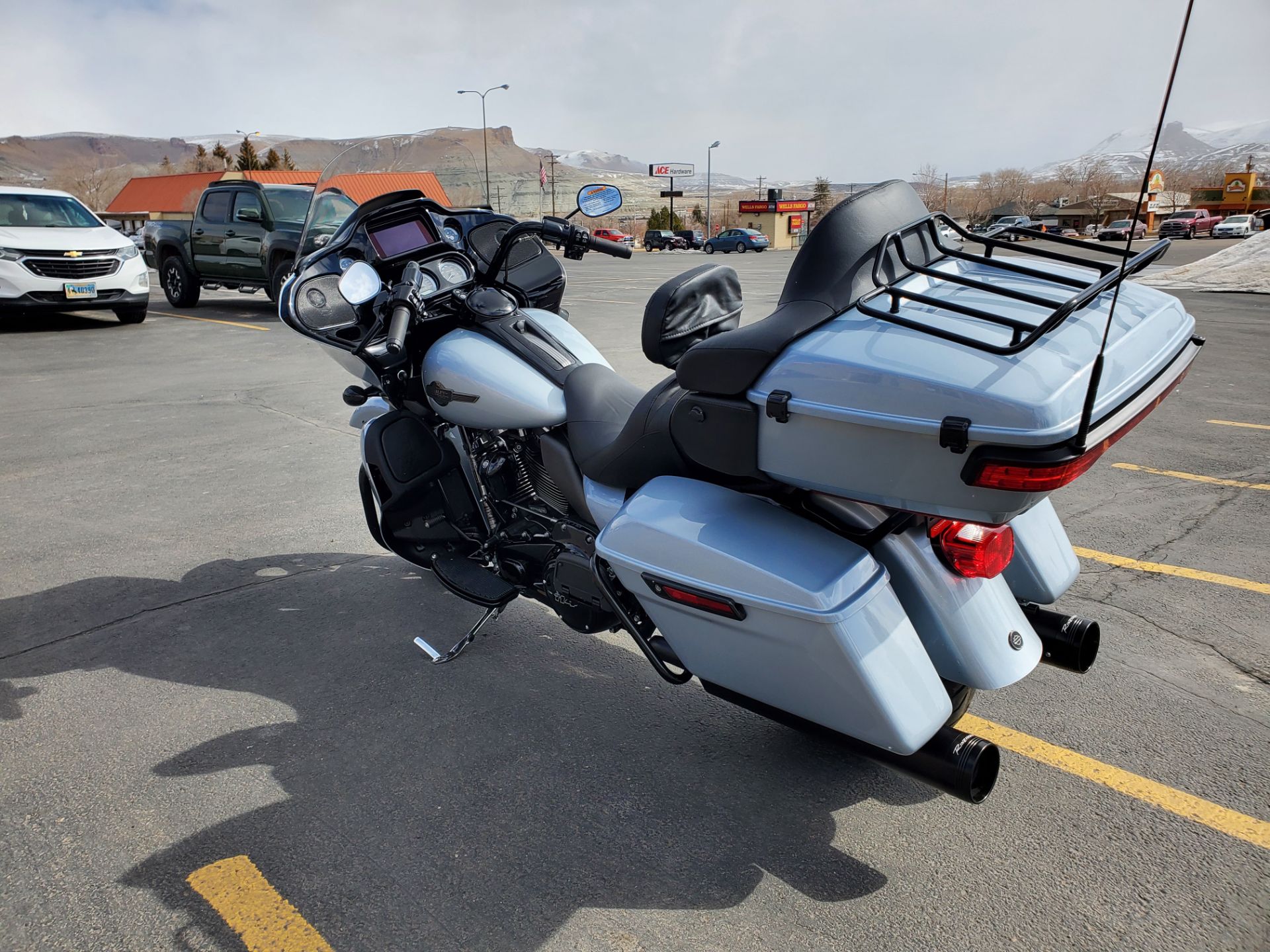 2023 Harley-Davidson Road Glide® Limited in Green River, Wyoming - Photo 4