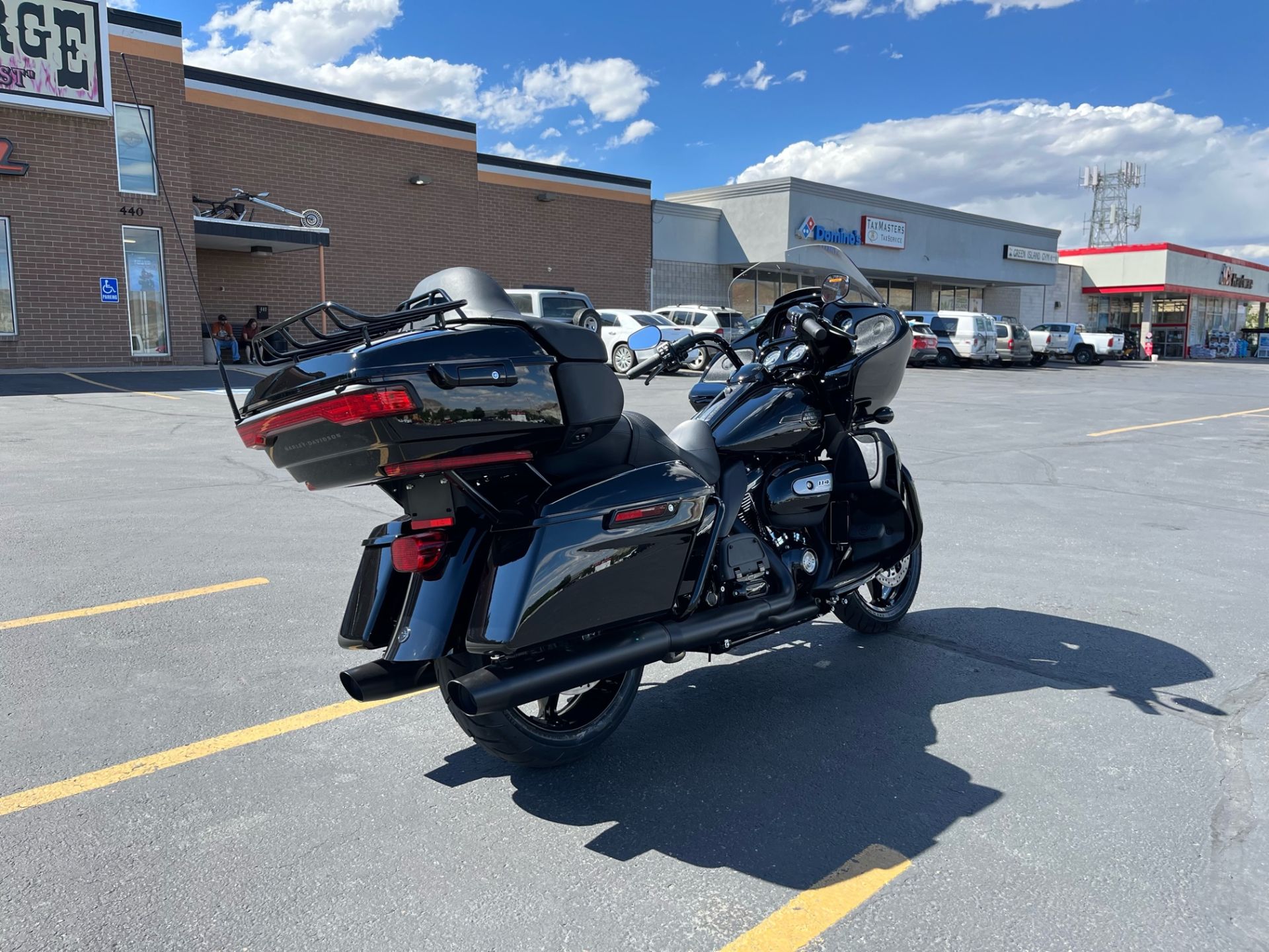 2023 Harley-Davidson Road Glide® Limited in Green River, Wyoming - Photo 2