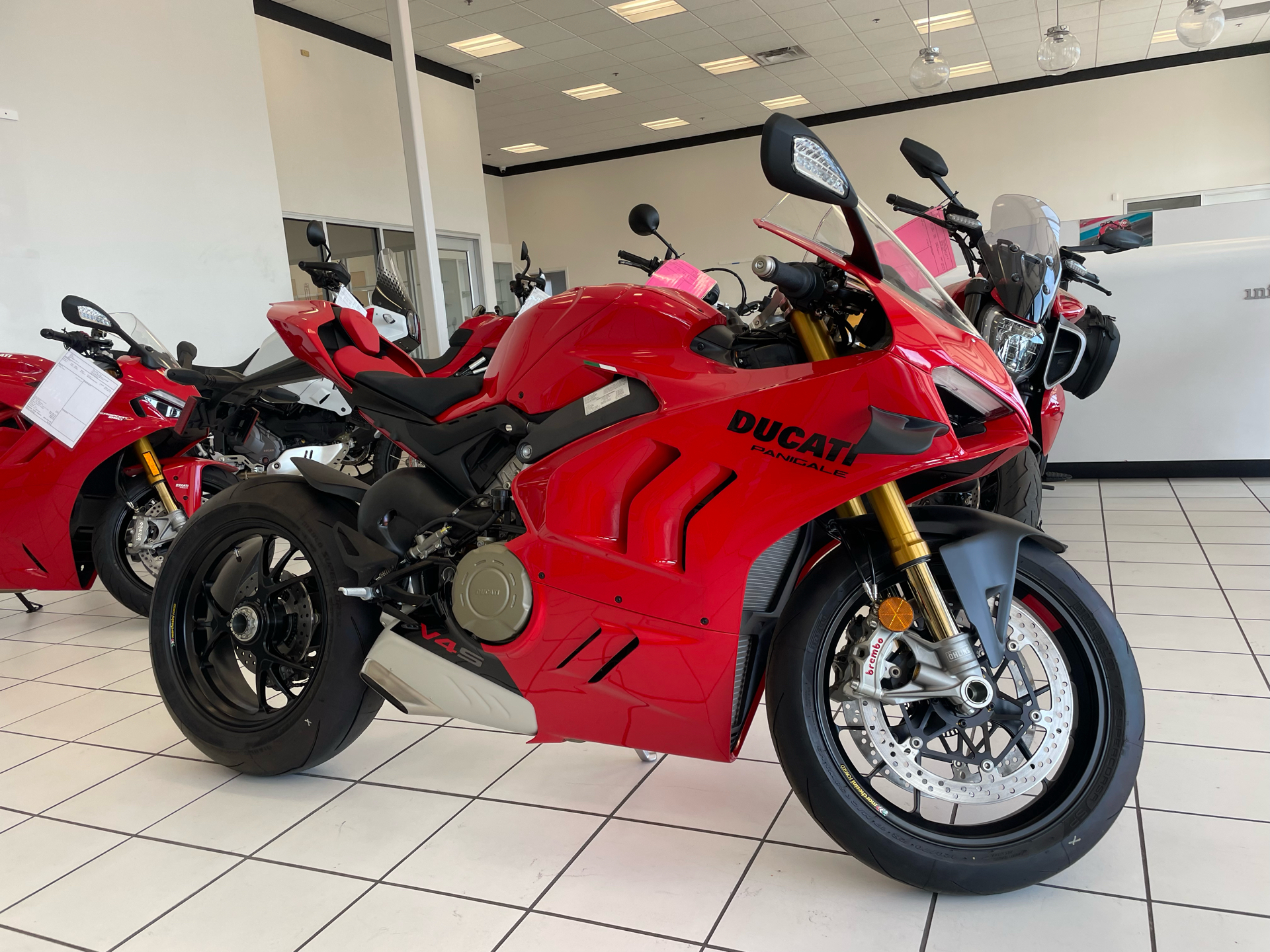 2024 Ducati Panigale V4 S in Albuquerque, New Mexico - Photo 2