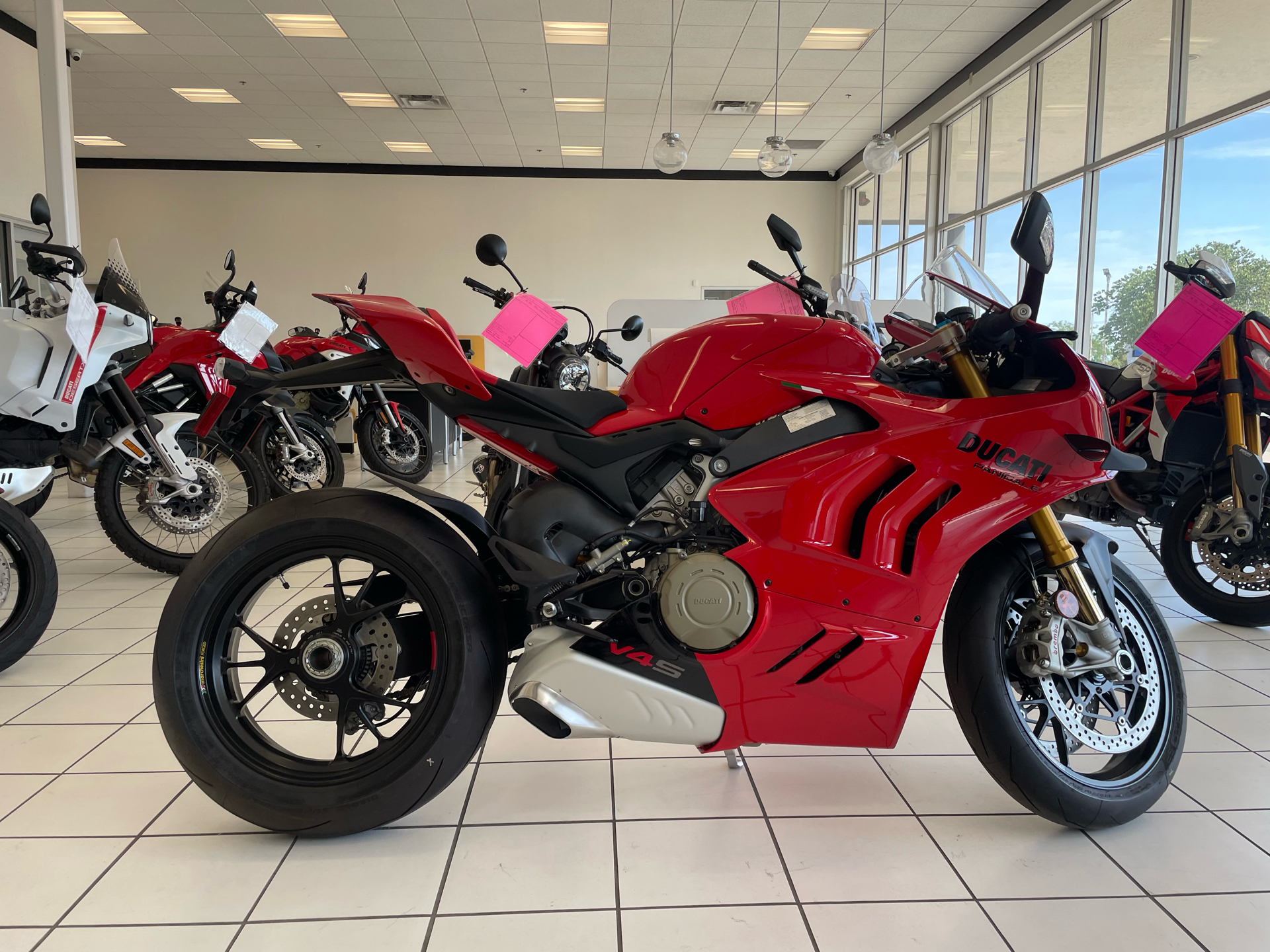 2024 Ducati Panigale V4 S in Albuquerque, New Mexico - Photo 3