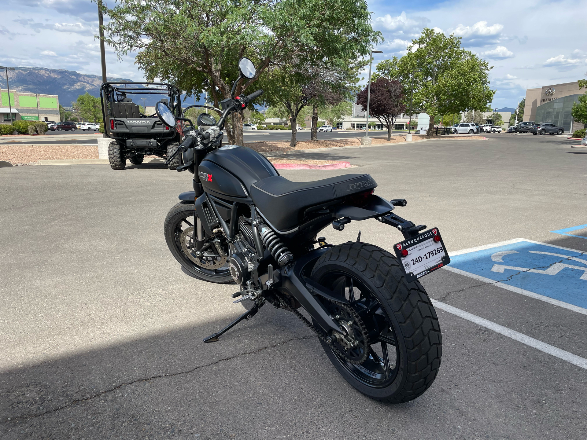 2020 Ducati Scrambler Icon Dark in Albuquerque, New Mexico - Photo 8