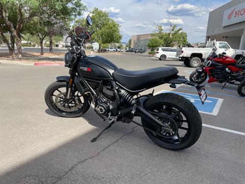2020 Ducati Scrambler Icon Dark in Albuquerque, New Mexico - Photo 9