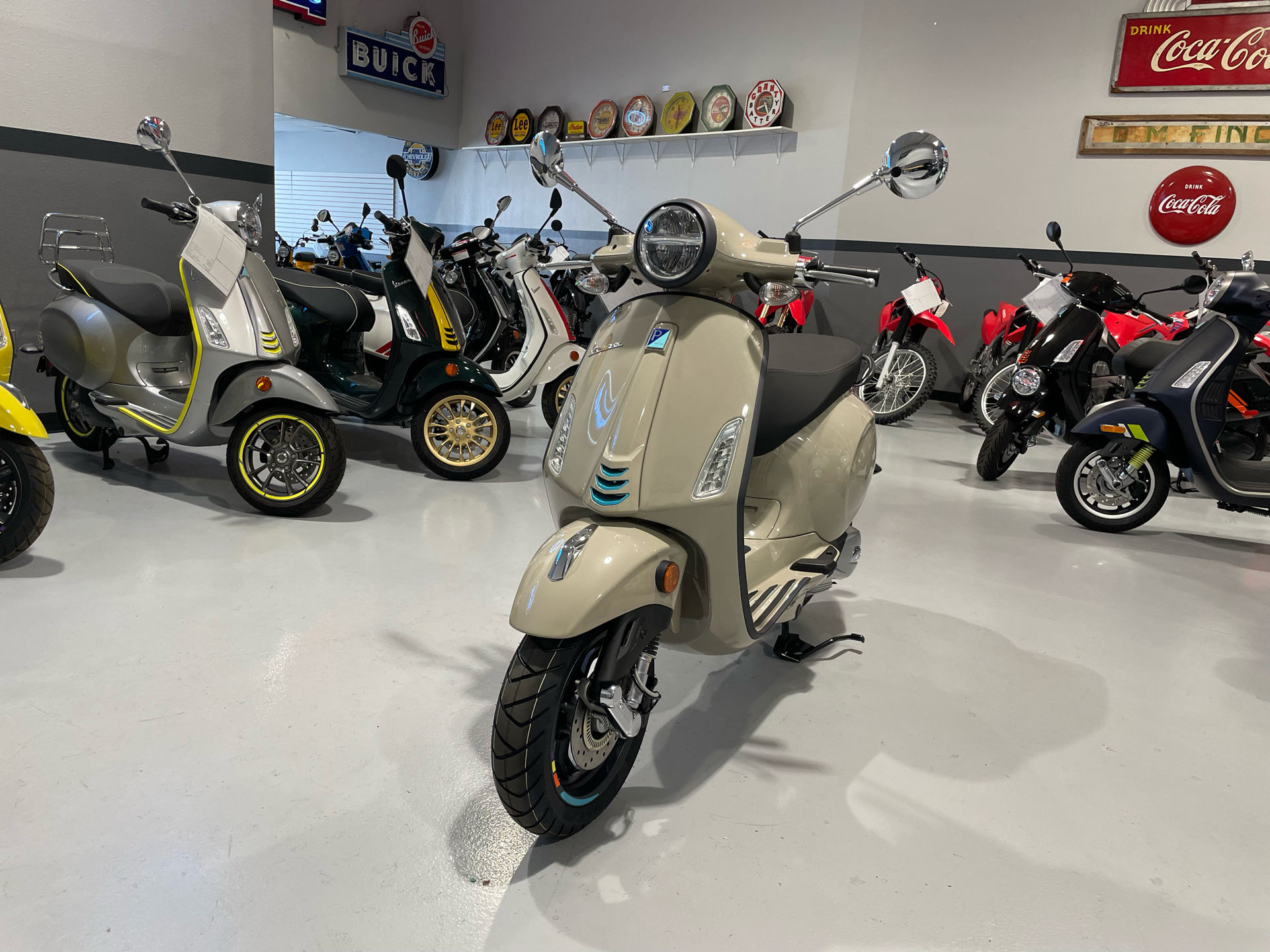 2024 Vespa Primavera 150 S in Albuquerque, New Mexico - Photo 11