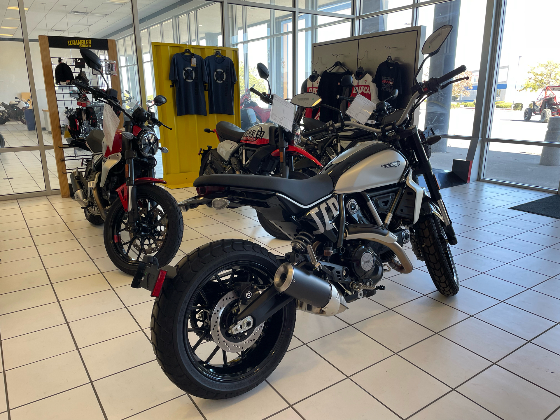 2024 Ducati Scrambler Icon in Albuquerque, New Mexico - Photo 4
