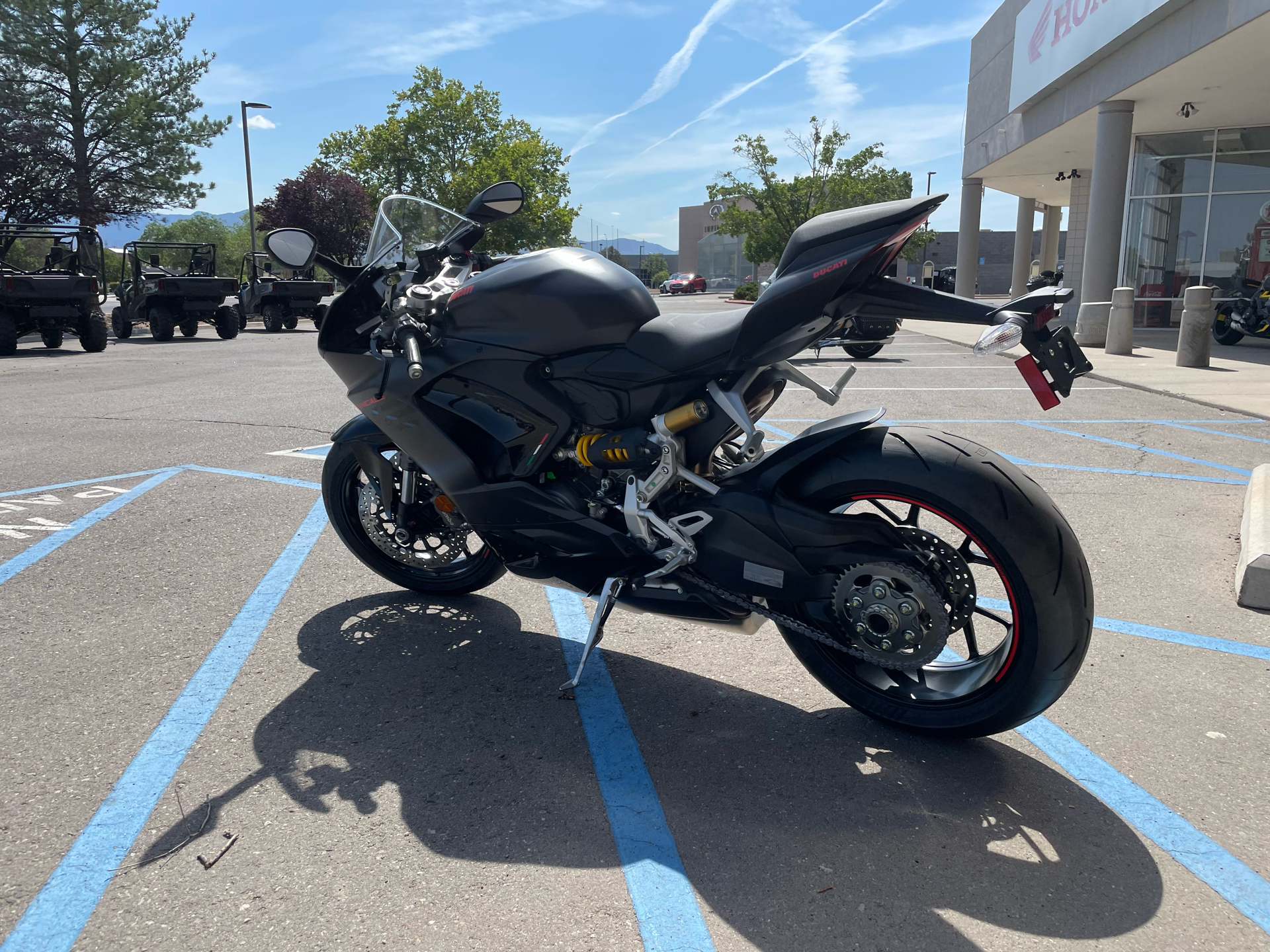 2025 Ducati PANIGALE V2 in Albuquerque, New Mexico - Photo 8