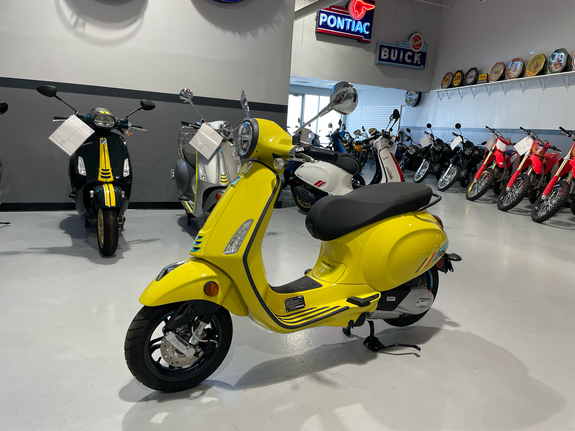 2024 Vespa Primavera 150 S in Albuquerque, New Mexico - Photo 10