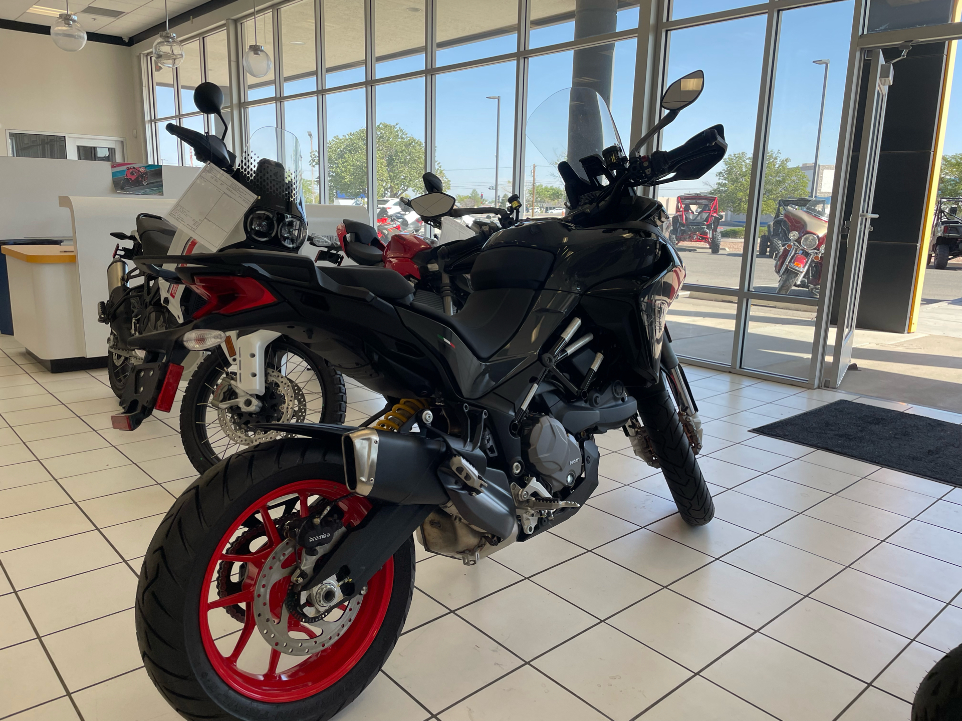 2024 Ducati Multistrada V2 S in Albuquerque, New Mexico - Photo 4