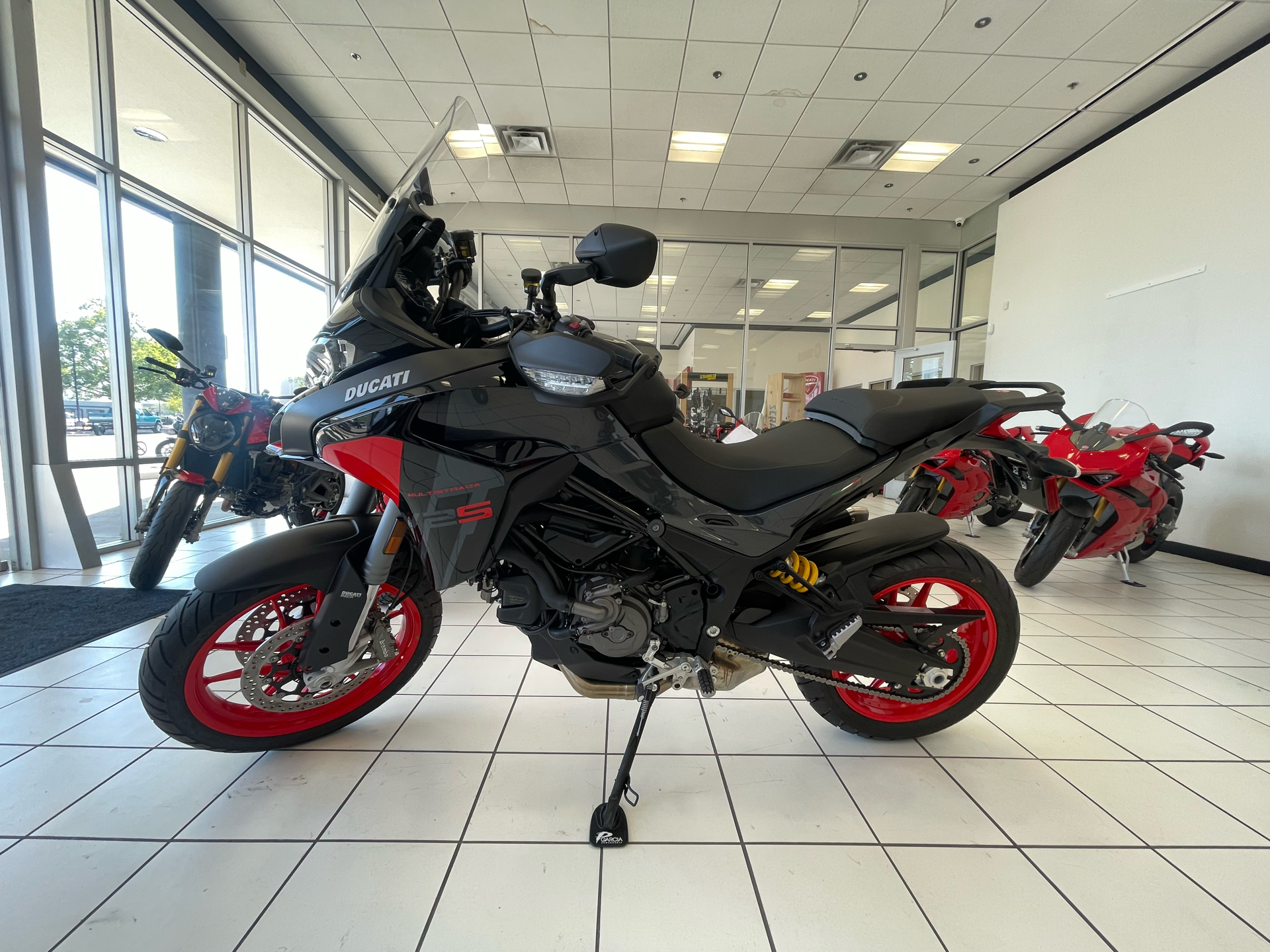 2024 Ducati Multistrada V2 S in Albuquerque, New Mexico - Photo 8