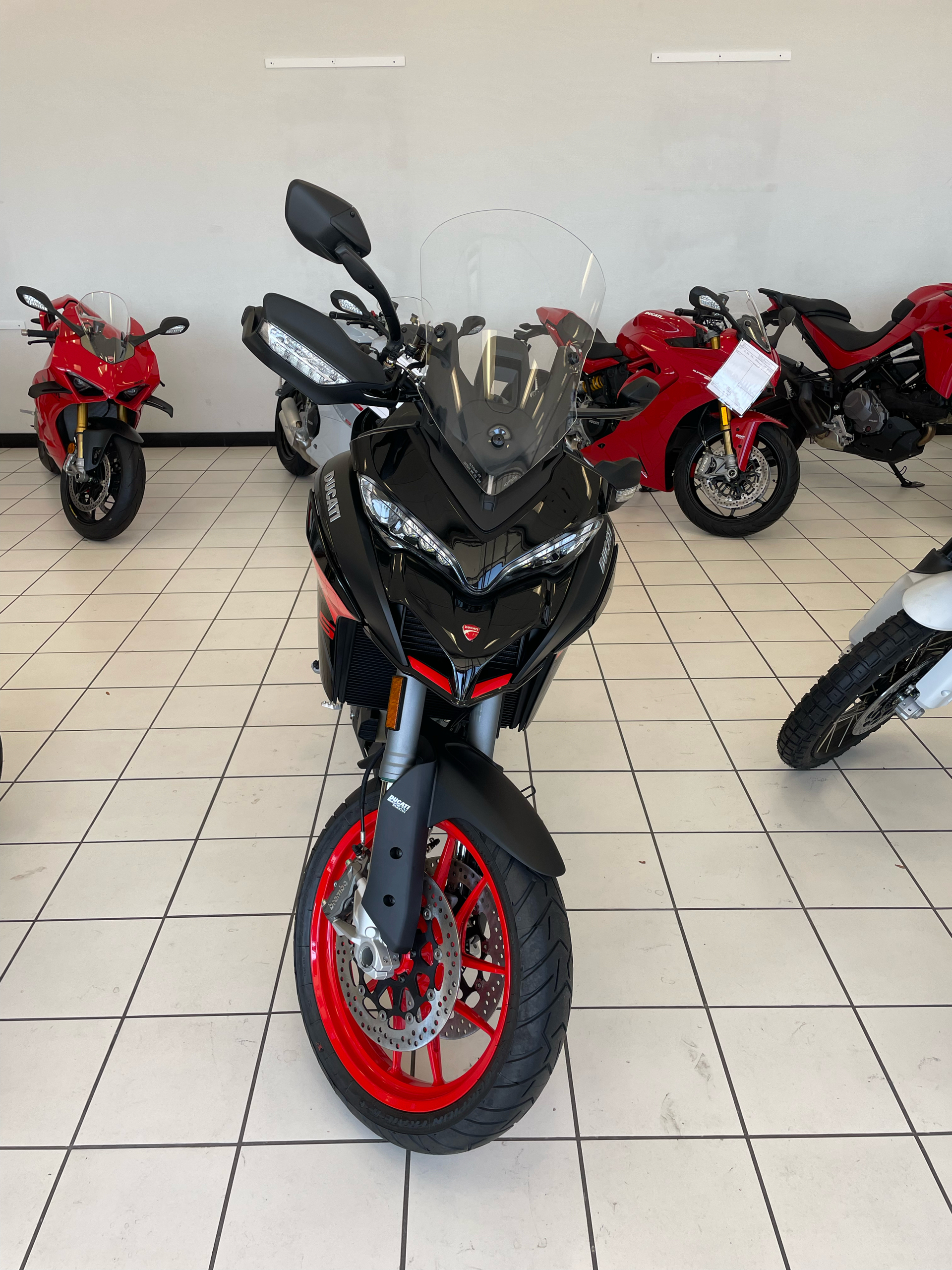 2024 Ducati Multistrada V2 S in Albuquerque, New Mexico - Photo 10