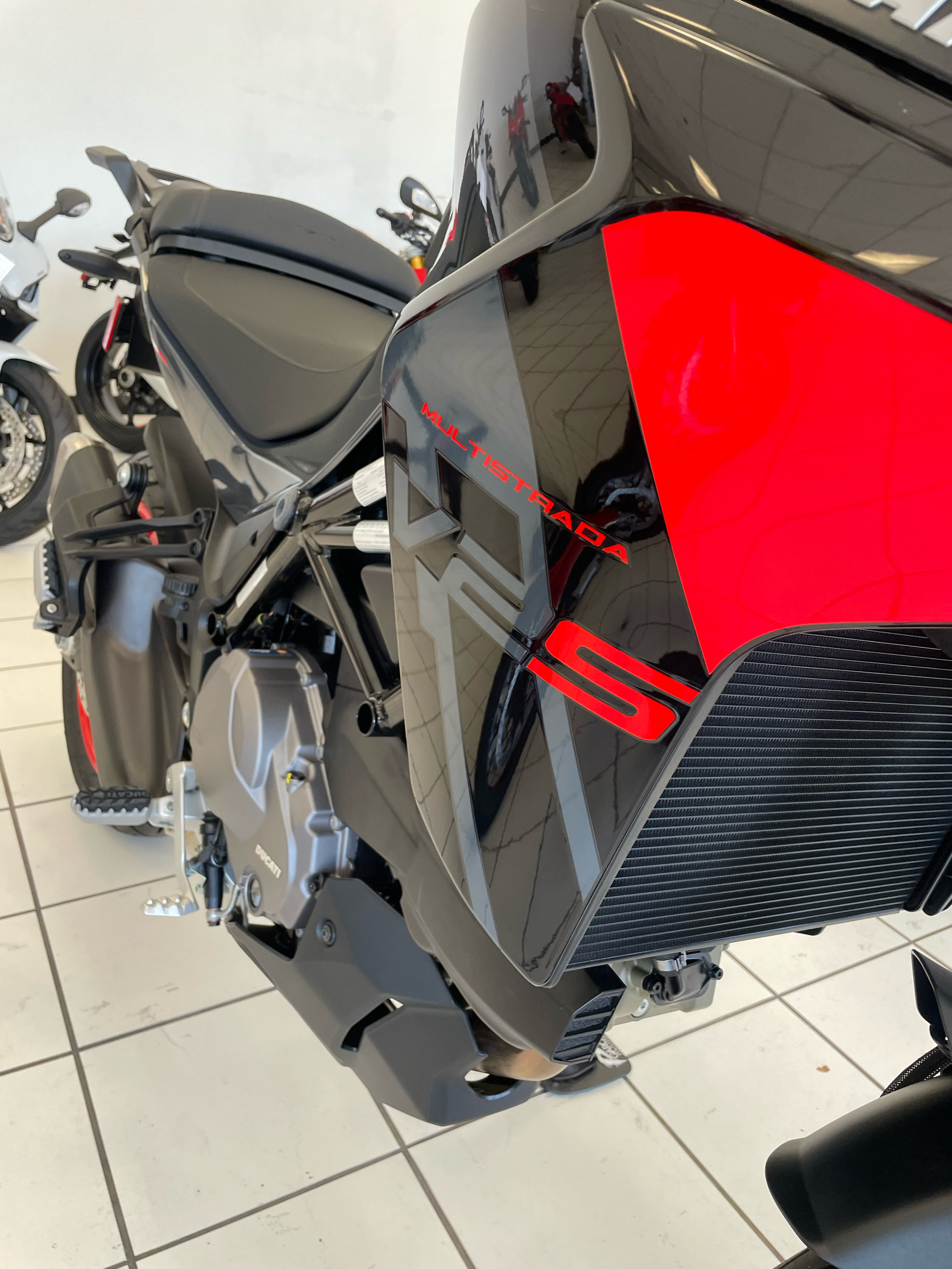 2024 Ducati Multistrada V2 S in Albuquerque, New Mexico - Photo 11