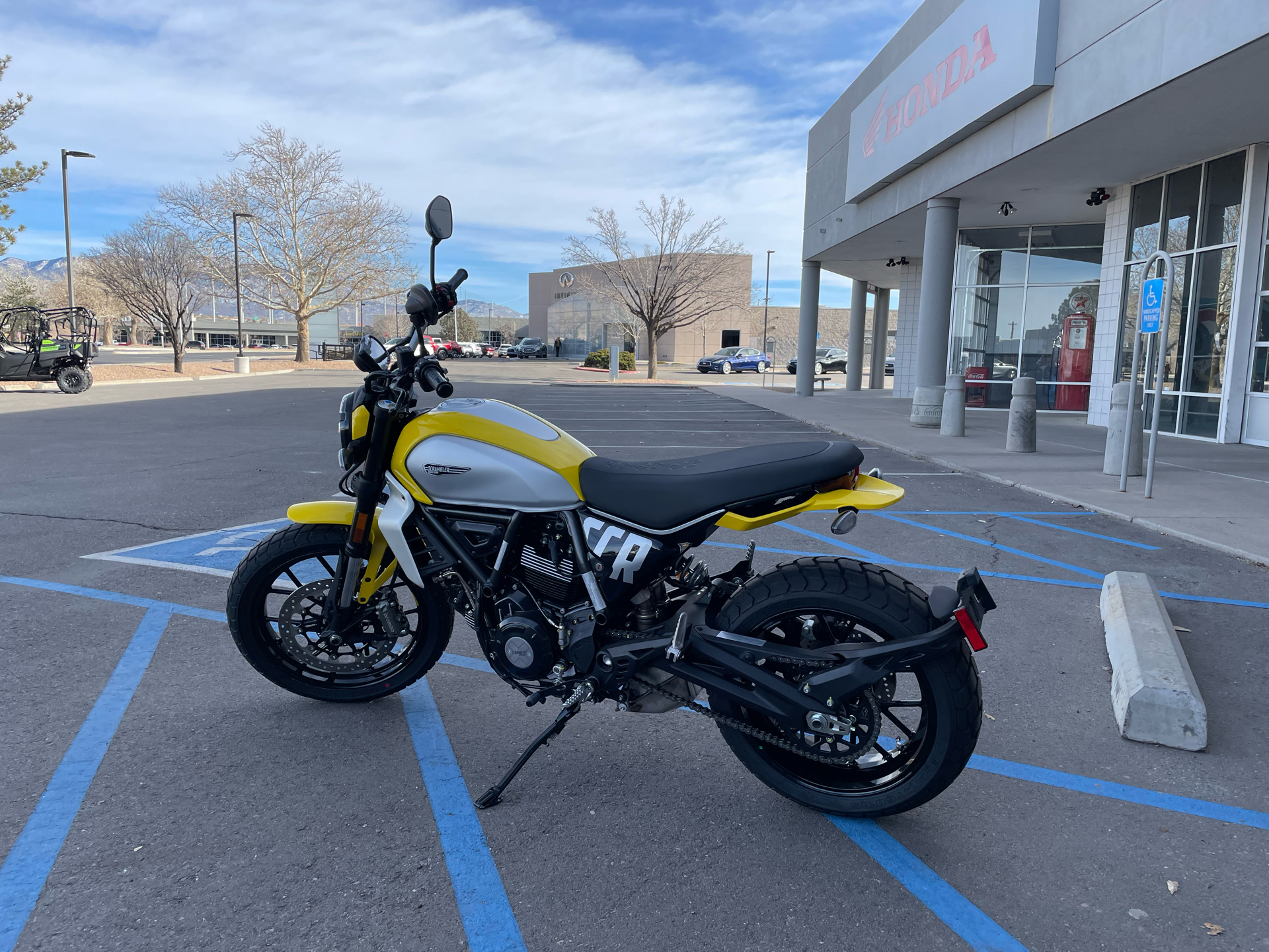 2024 Ducati Scrambler Icon in Albuquerque, New Mexico - Photo 8