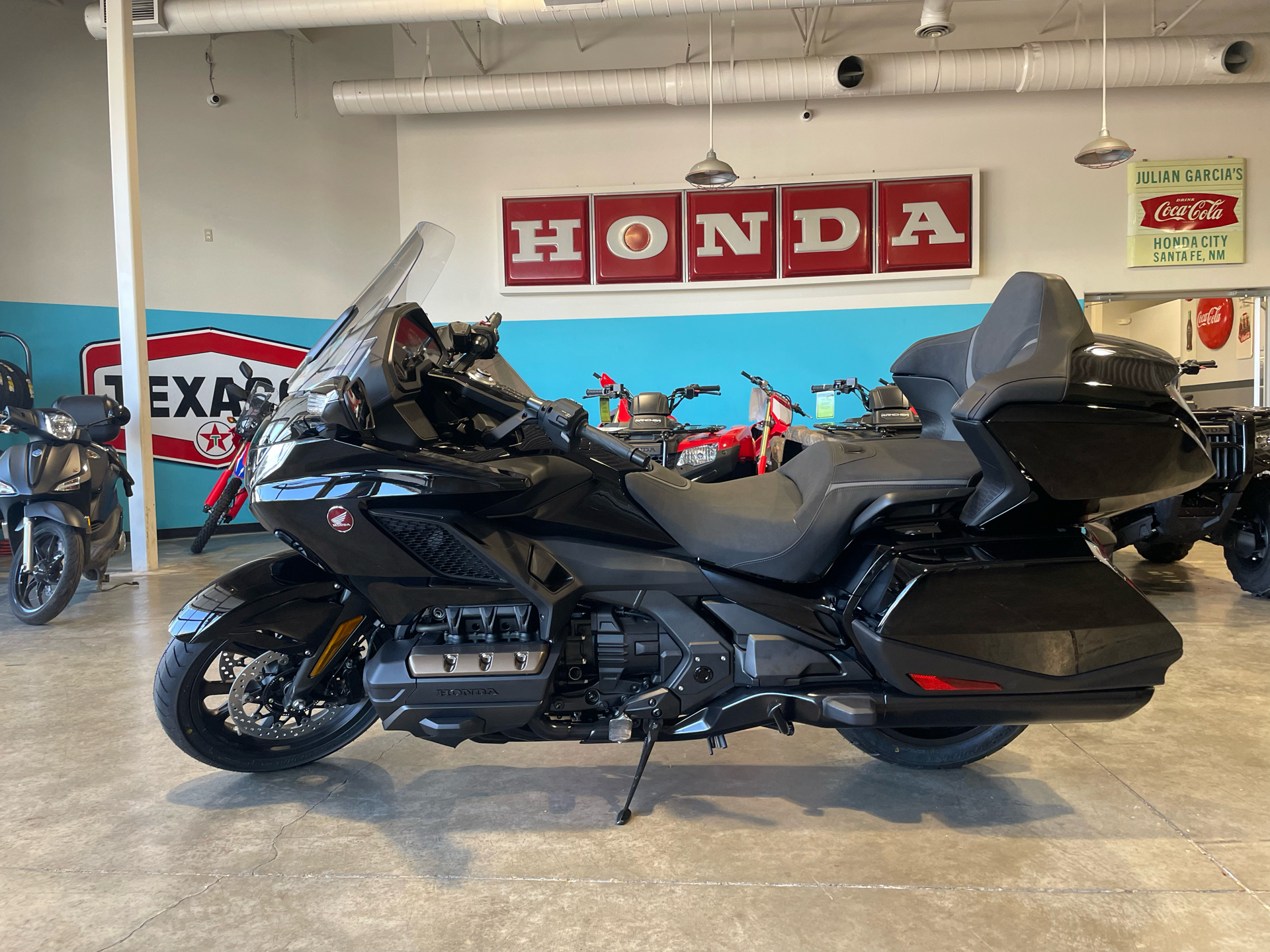 2023 Honda Gold Wing Tour Automatic DCT in Albuquerque, New Mexico - Photo 8
