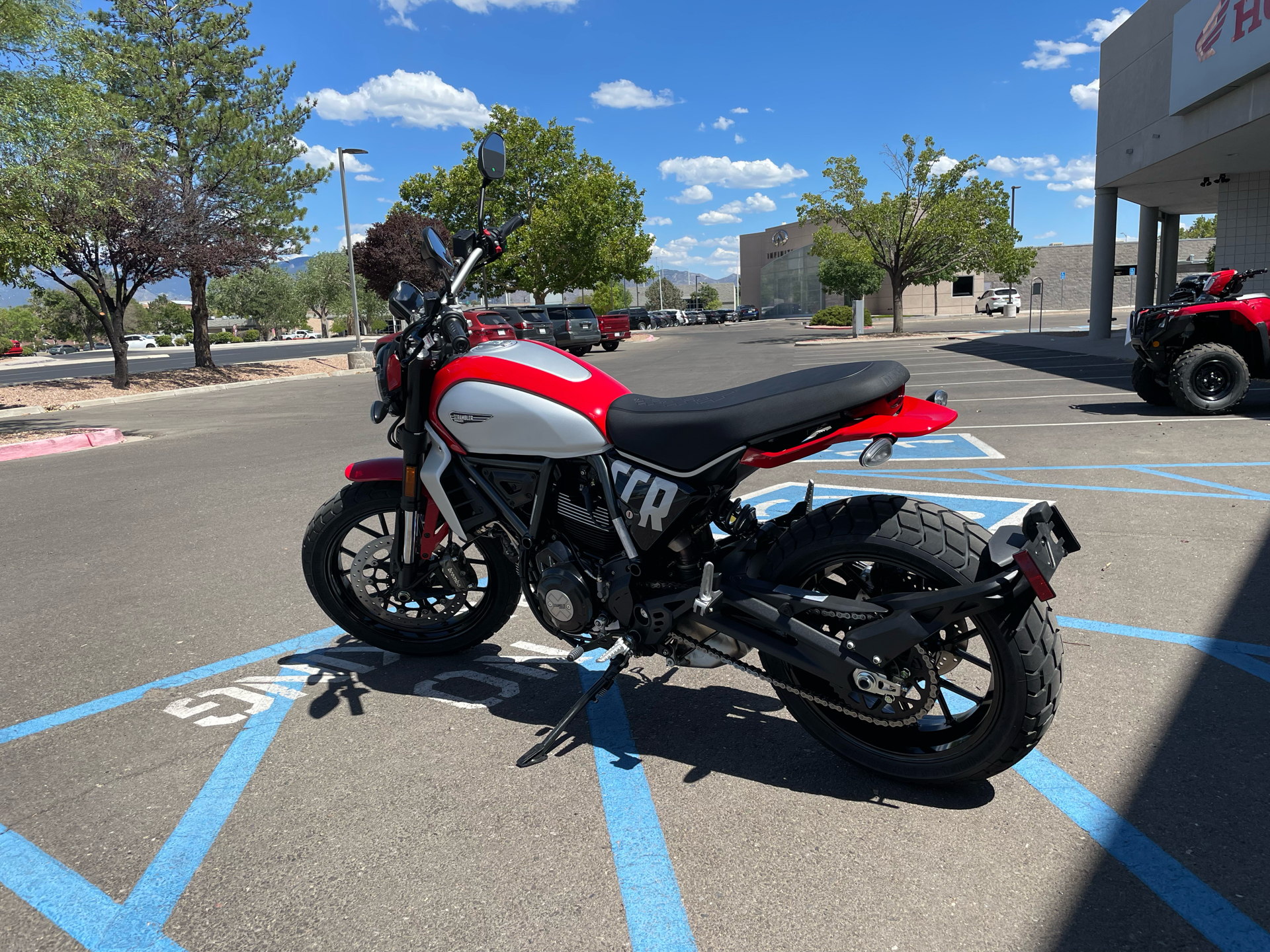 2023 Ducati Scrambler Icon in Albuquerque, New Mexico - Photo 8