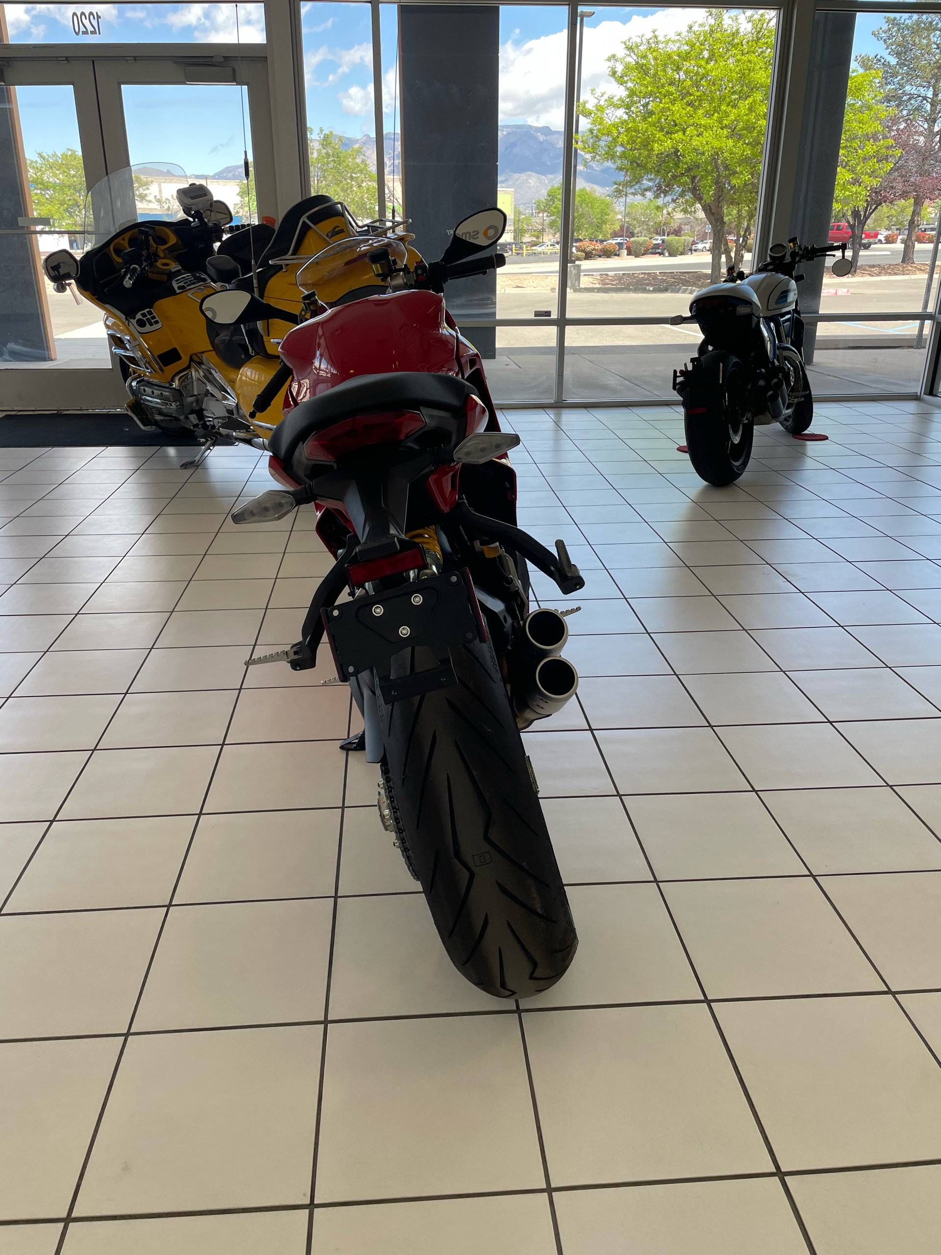 2023 Ducati SuperSport 950 in Albuquerque, New Mexico - Photo 6