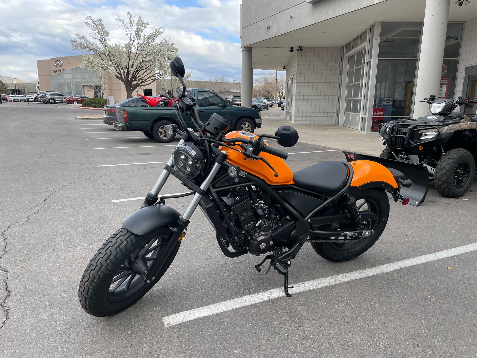 2024 Honda Rebel 300 in Albuquerque, New Mexico - Photo 9