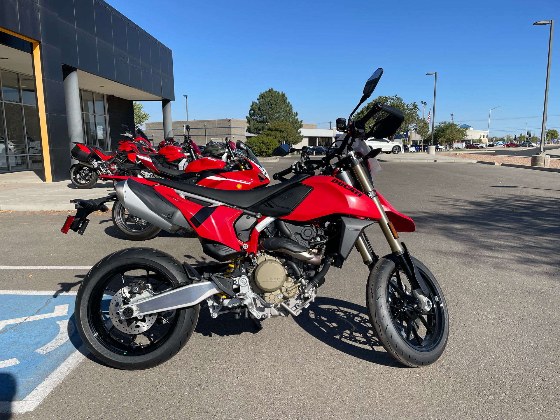 2024 Ducati Hypermotard 698 Mono in Albuquerque, New Mexico - Photo 3