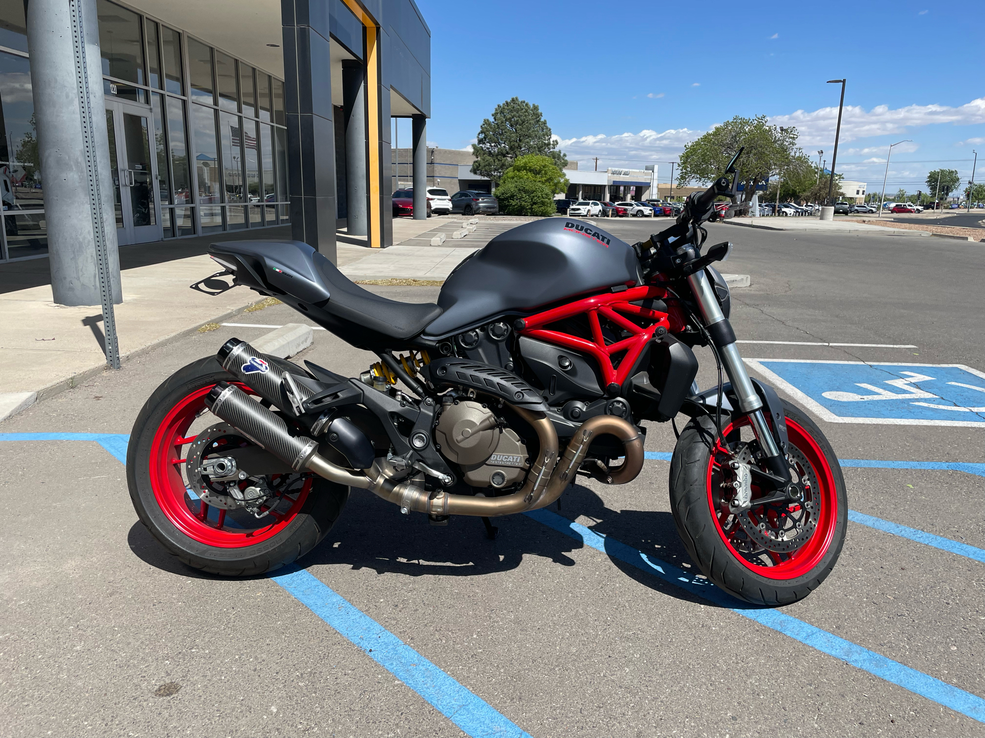 2017 Ducati Monster 821 in Albuquerque, New Mexico - Photo 4