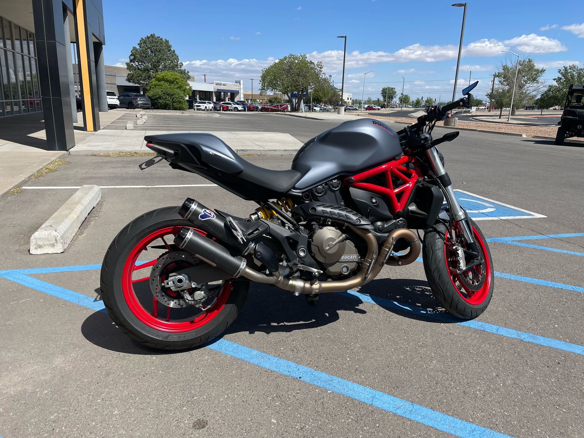 2017 Ducati Monster 821 in Albuquerque, New Mexico - Photo 5