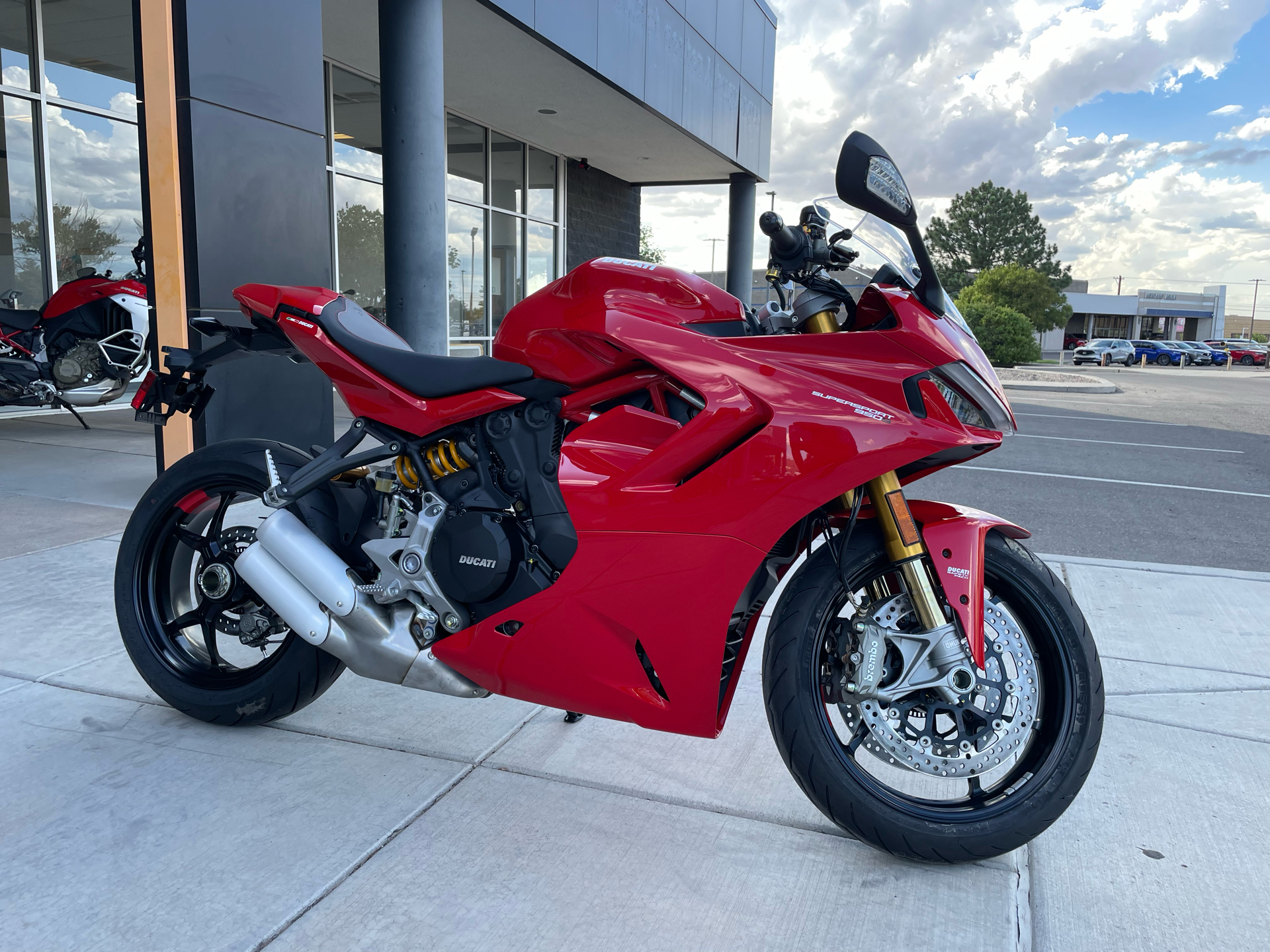 2024 Ducati SuperSport 950 S in Albuquerque, New Mexico - Photo 2