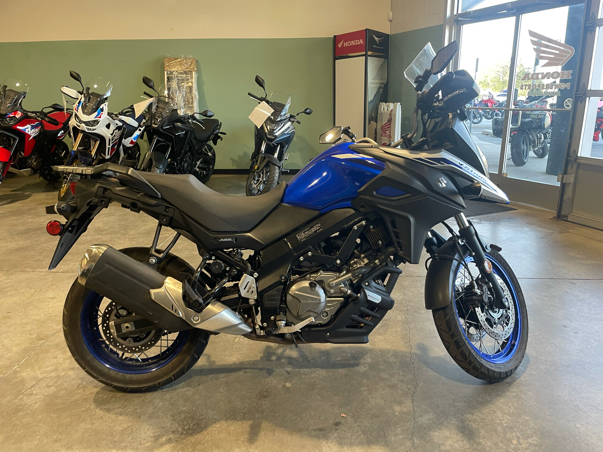 2022 Suzuki V-Strom 650XT in Albuquerque, New Mexico - Photo 3