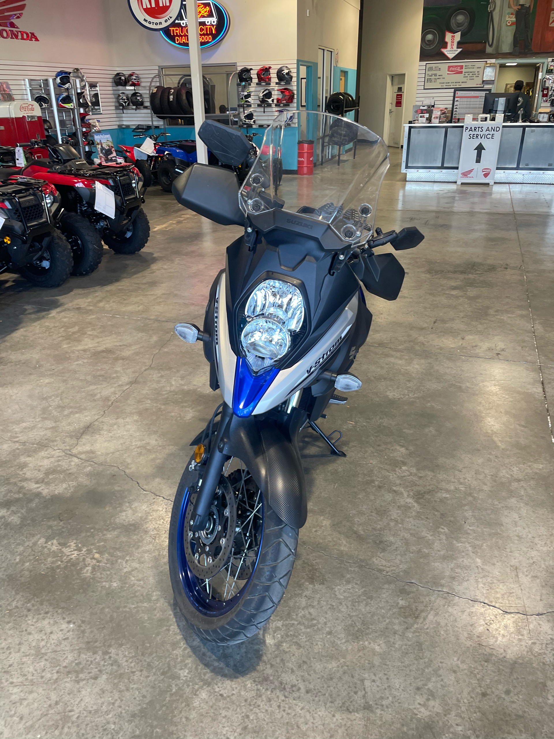 2022 Suzuki V-Strom 650XT in Albuquerque, New Mexico - Photo 13