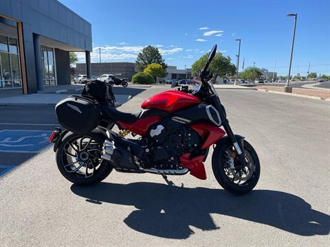 2023 Ducati Diavel V4 in Albuquerque, New Mexico - Photo 3