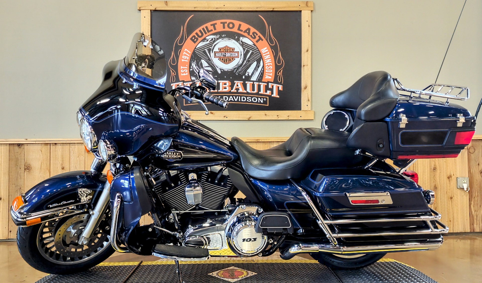 2012 Harley-Davidson Ultra Classic® Electra Glide® in Faribault, Minnesota - Photo 5