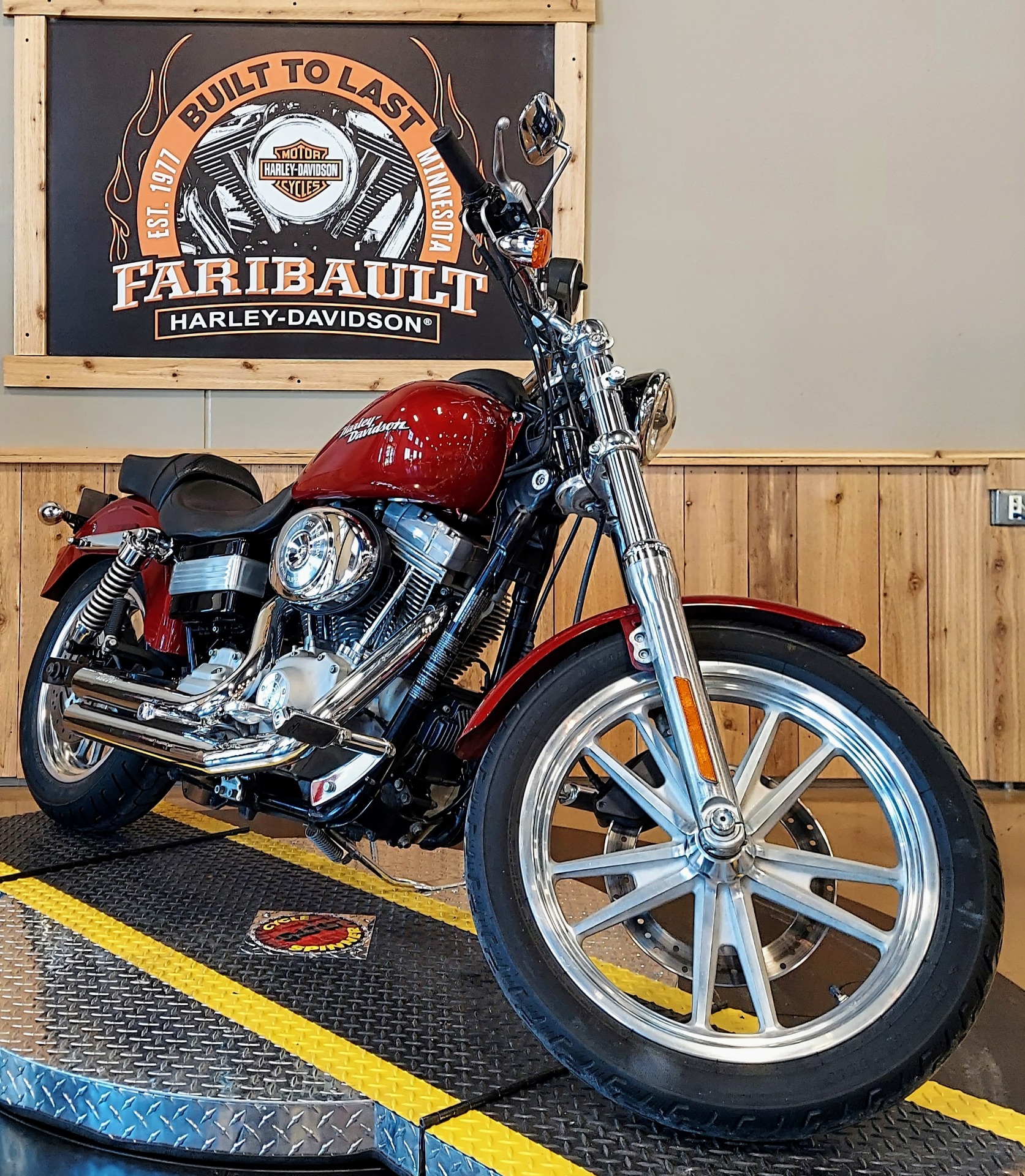 2006 Harley-Davidson Dyna™ Super Glide® in Faribault, Minnesota - Photo 2