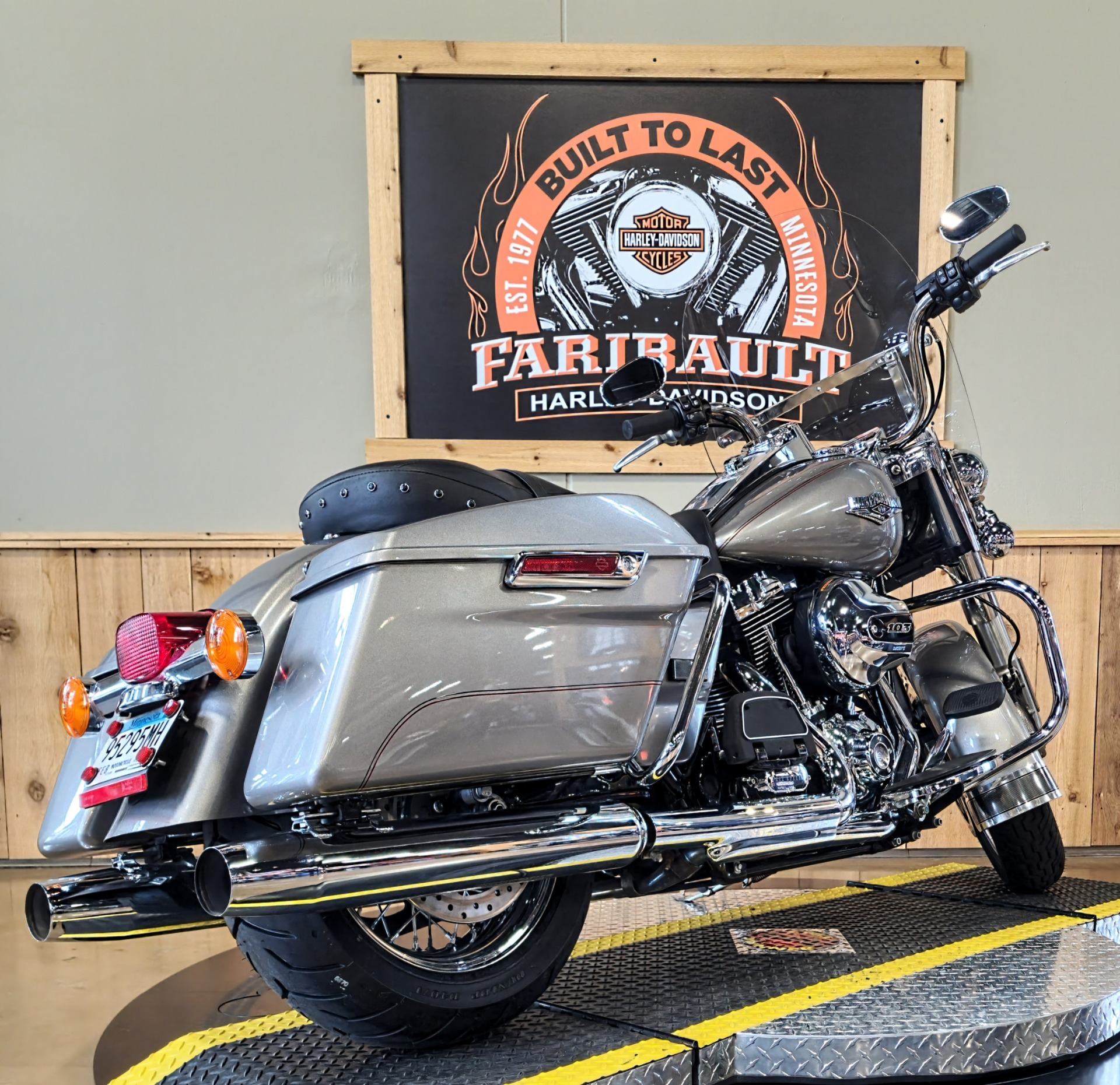 2016 Harley-Davidson Road King® in Faribault, Minnesota - Photo 8