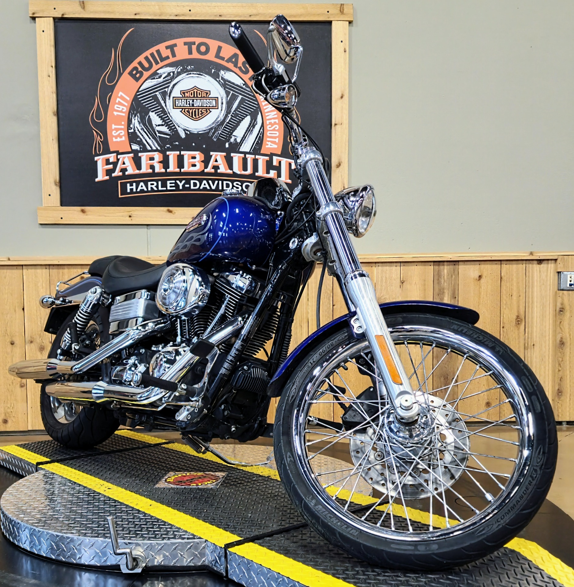 2006 Harley-Davidson Dyna™ Wide Glide® in Faribault, Minnesota - Photo 2