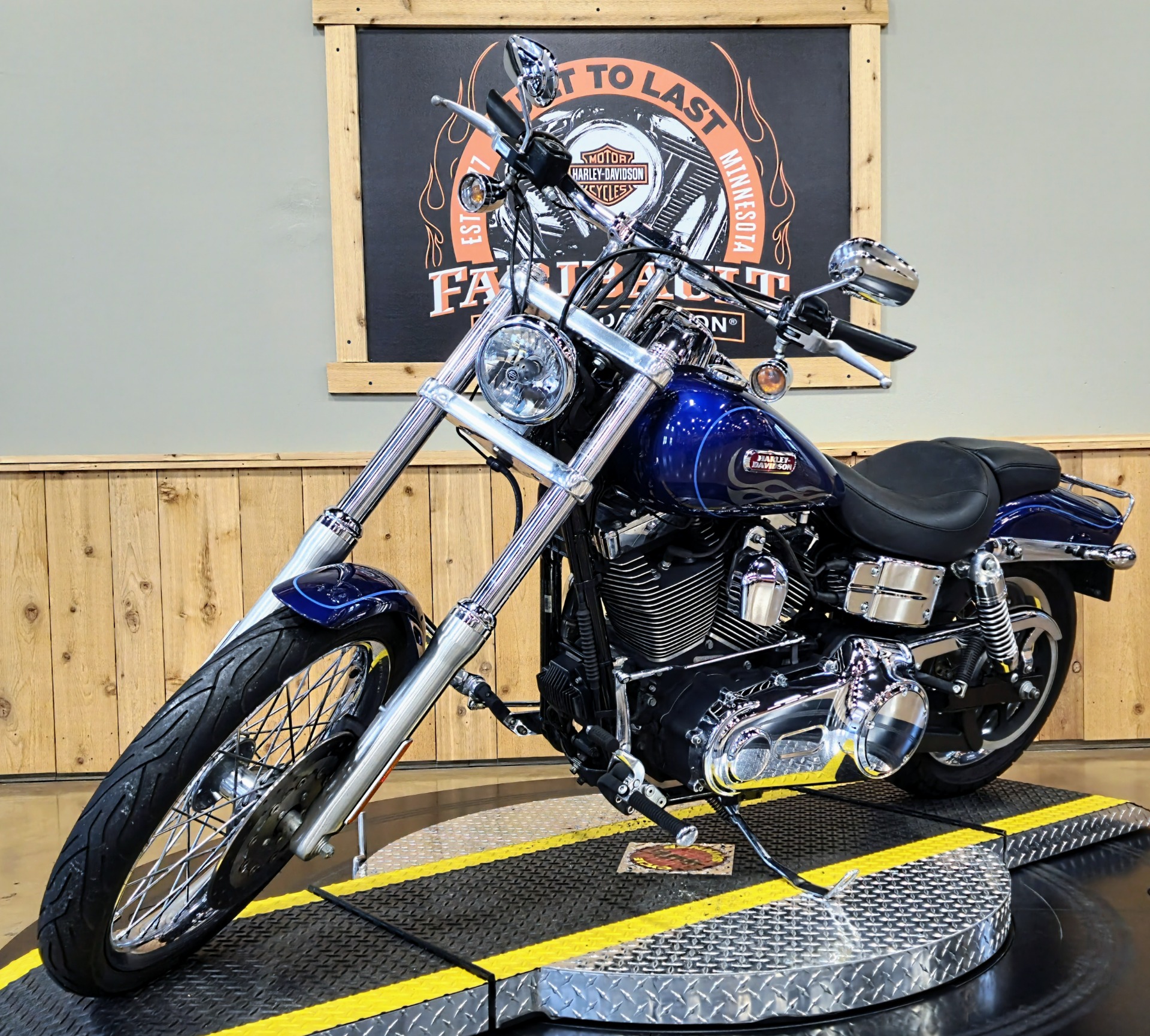 2006 Harley-Davidson Dyna™ Wide Glide® in Faribault, Minnesota - Photo 4
