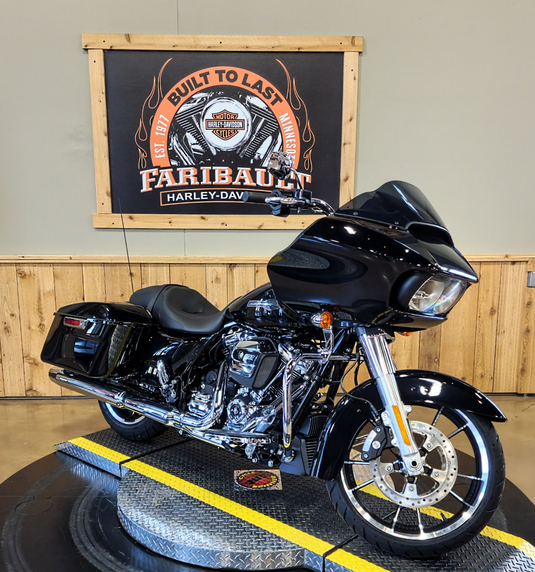 2023 Harley-Davidson Road Glide® in Faribault, Minnesota - Photo 2