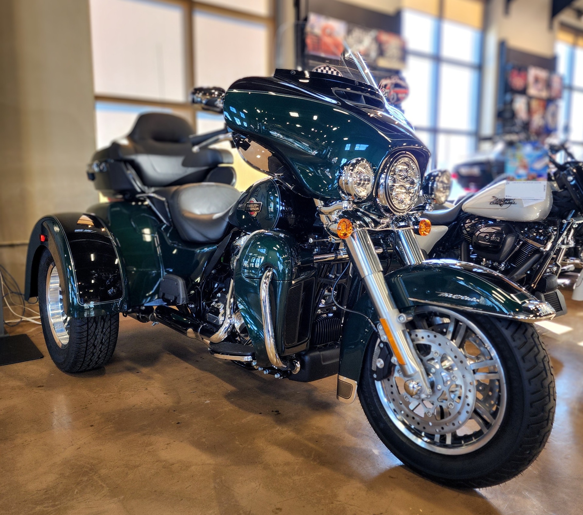 2024 Harley-Davidson Tri Glide® Ultra in Faribault, Minnesota - Photo 2