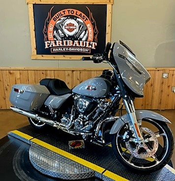 2024 Harley-Davidson Street Glide® in Faribault, Minnesota - Photo 2