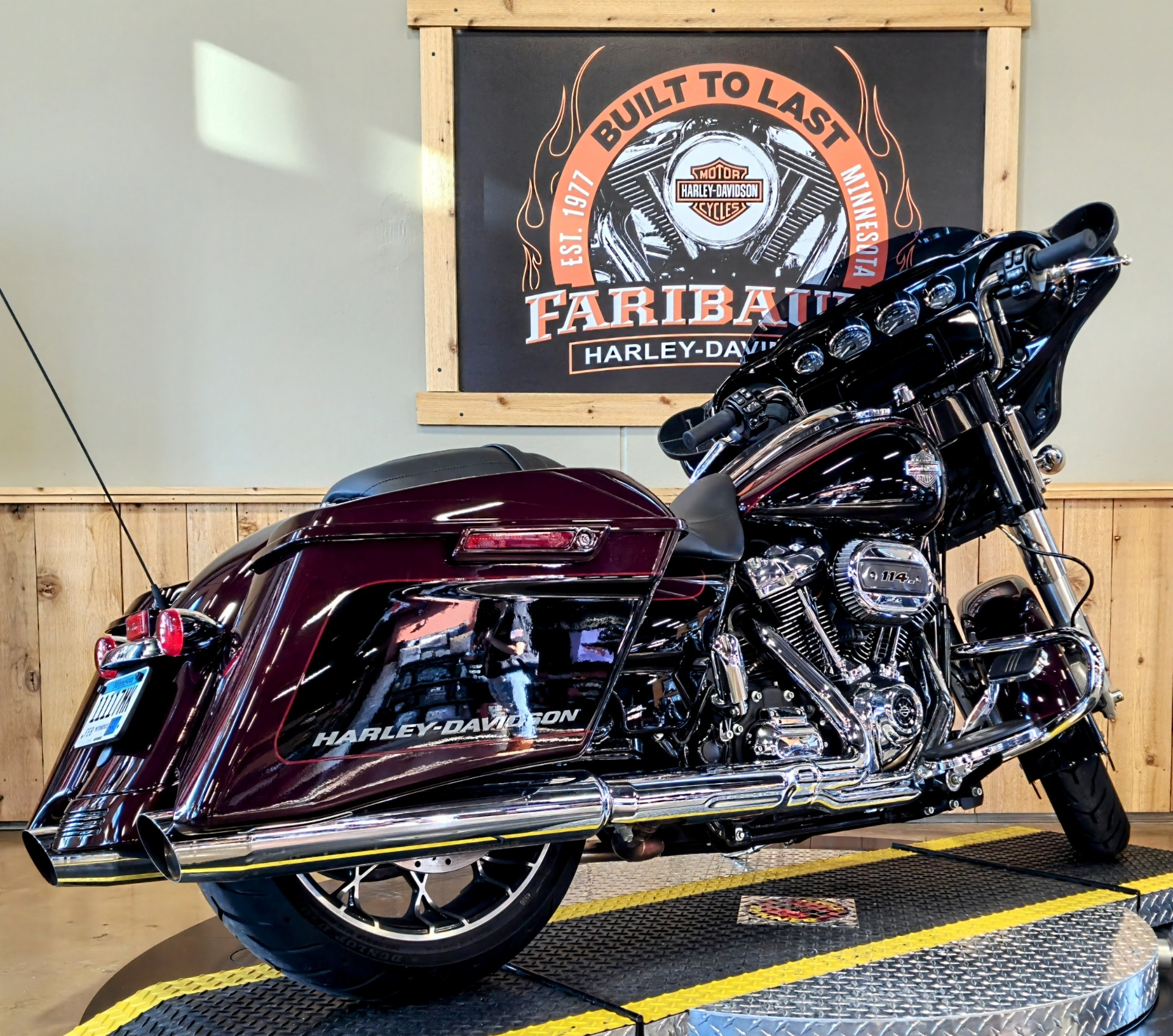 2022 Harley-Davidson Street Glide® Special in Faribault, Minnesota - Photo 8