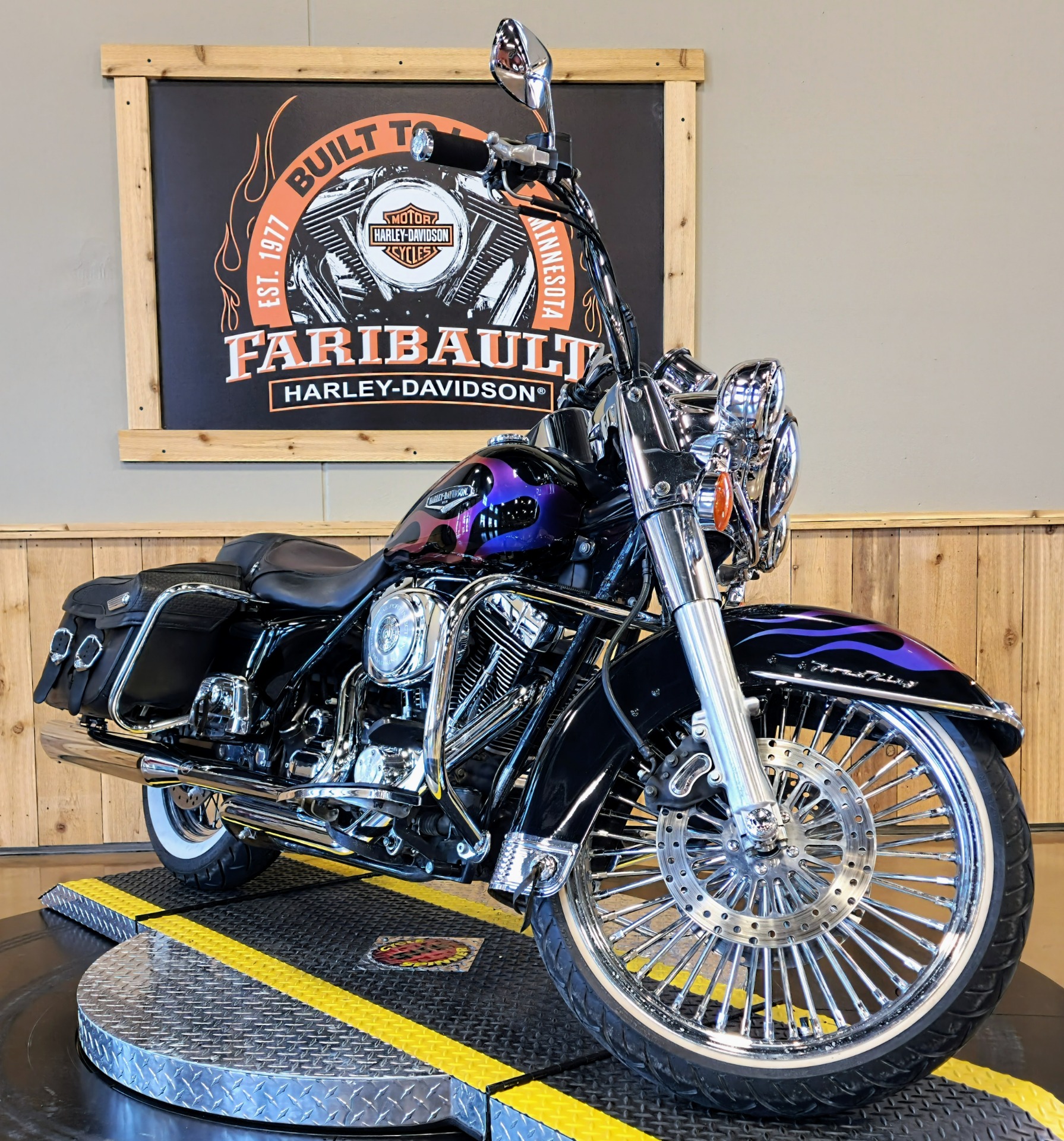 2001 Harley-Davidson FLHRCI Road King® Classic in Faribault, Minnesota - Photo 2
