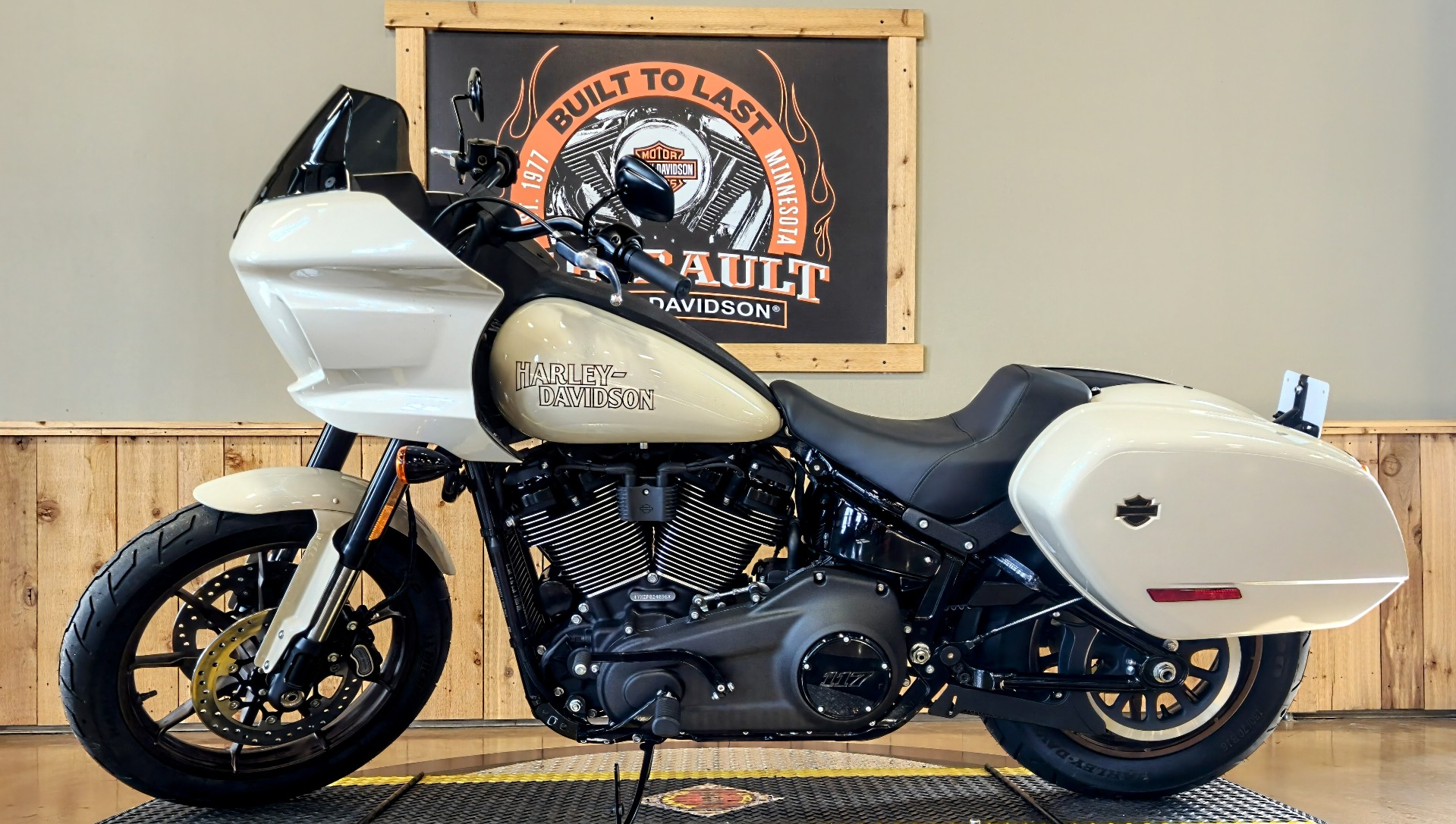 2023 Harley-Davidson Low Rider® ST in Faribault, Minnesota - Photo 5