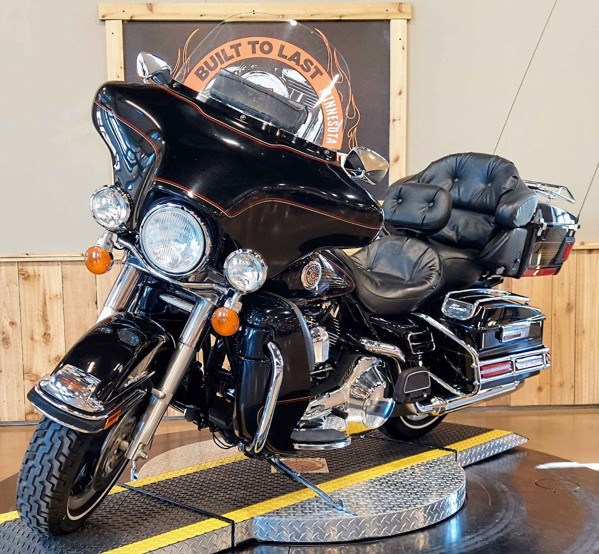 2000 Harley-Davidson FLHTCUI Ultra Classic® Electra Glide® in Faribault, Minnesota - Photo 4