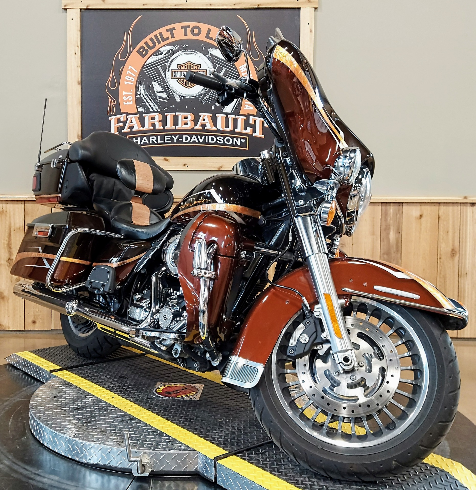 2011 Harley-Davidson Electra Glide® Ultra Limited in Faribault, Minnesota - Photo 2