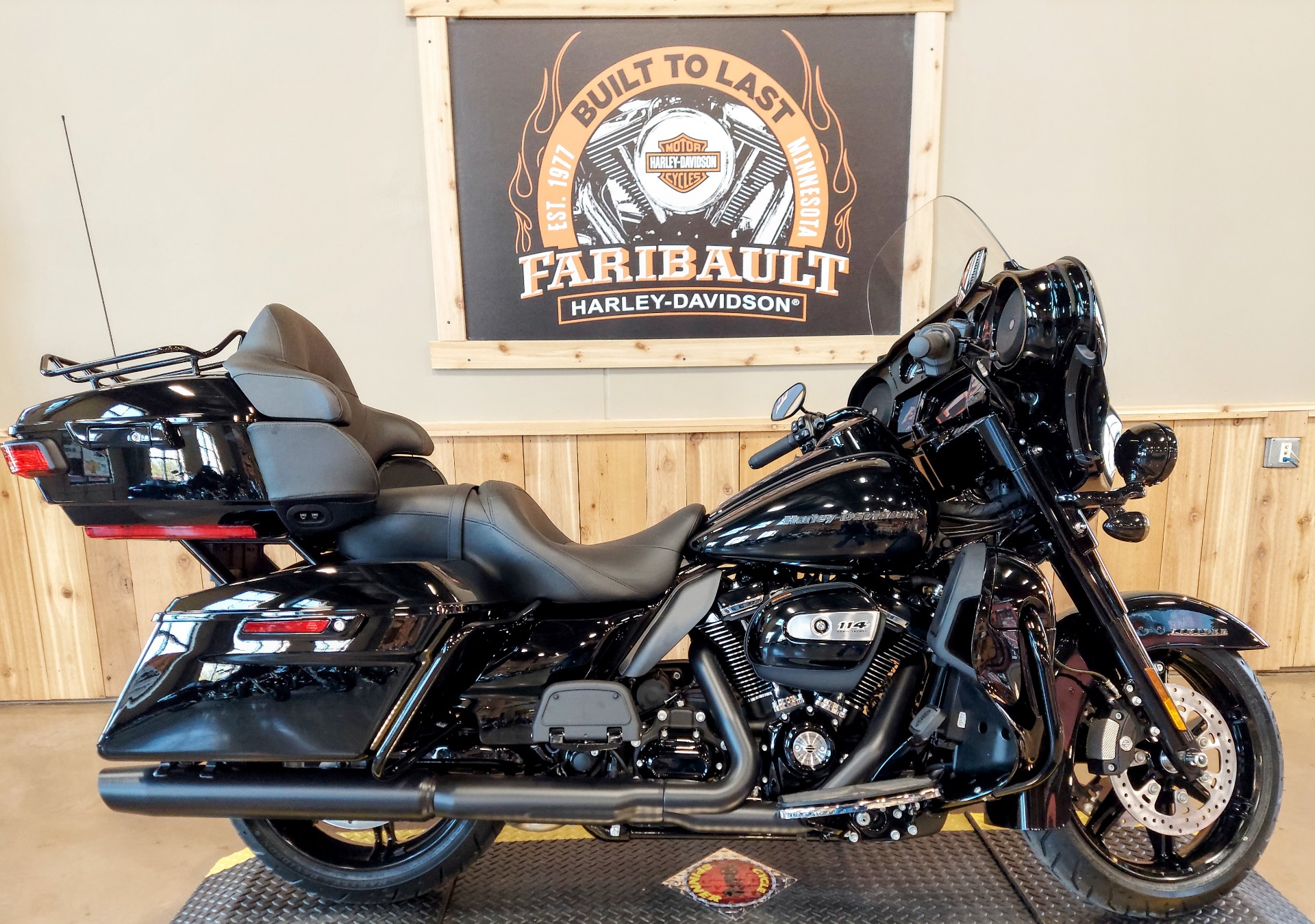 New 2021 Harley Davidson Ultra Limited Motorcycles In Faribault Mn To633263 Vivid Black Black Pearl Option