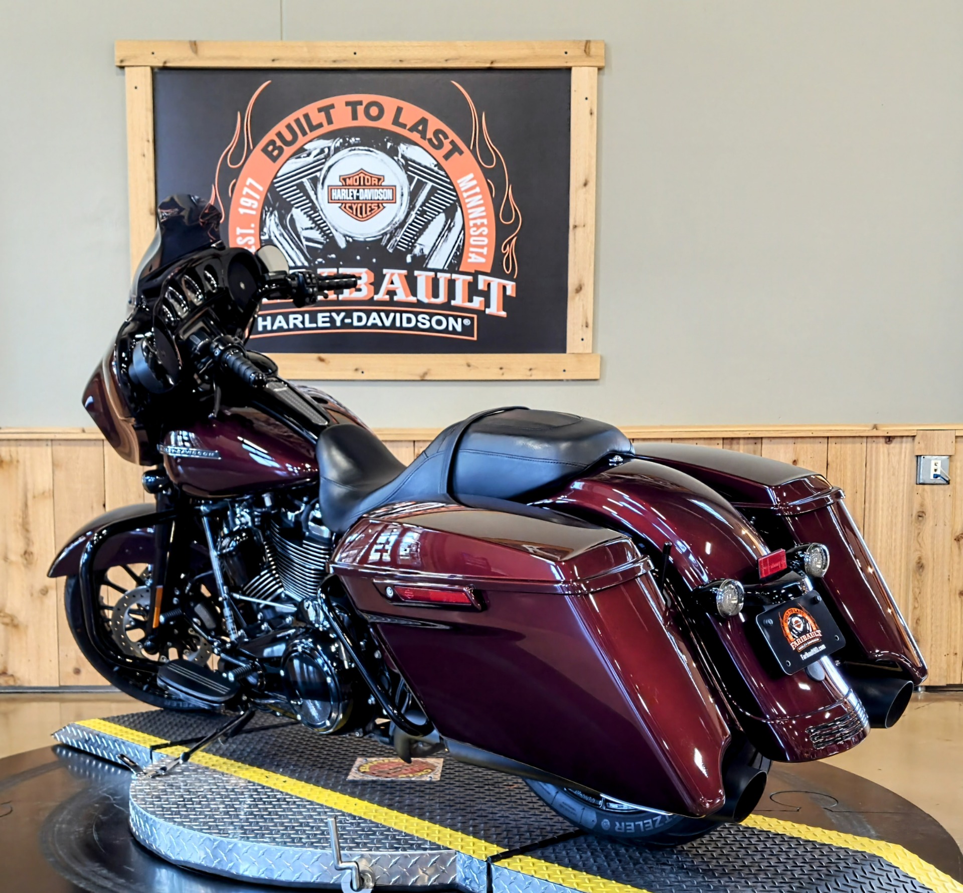 2018 Harley-Davidson Street Glide® Special in Faribault, Minnesota - Photo 6