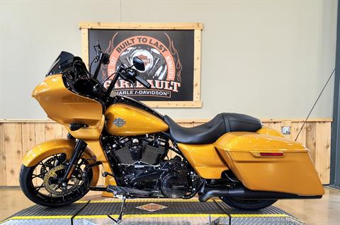 2023 Harley-Davidson Road Glide® Special in Faribault, Minnesota - Photo 5