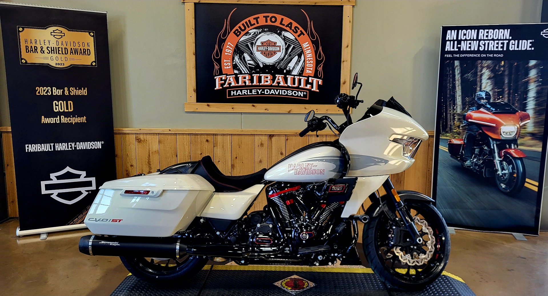 2024 Harley-Davidson CVO™ Road Glide® ST in Faribault, Minnesota - Photo 1
