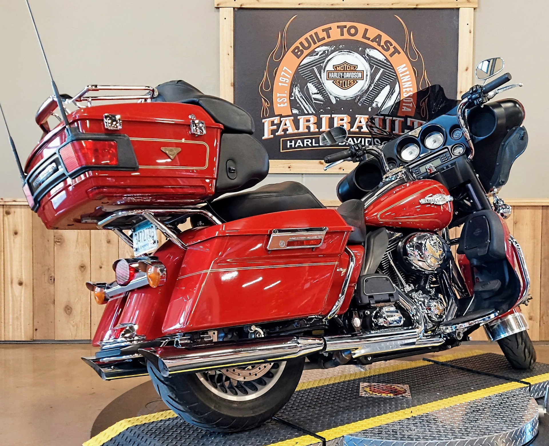 2009 Harley-Davidson Ultra Classic® Electra Glide® in Faribault, Minnesota - Photo 8