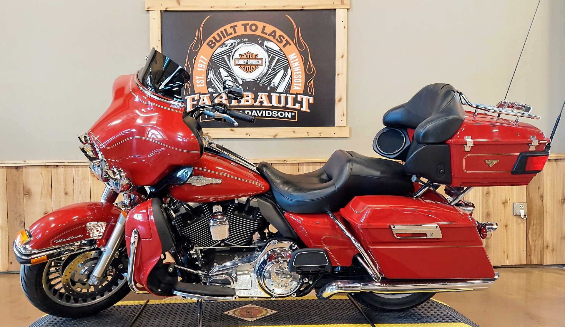 2009 Harley-Davidson Ultra Classic® Electra Glide® in Faribault, Minnesota - Photo 5